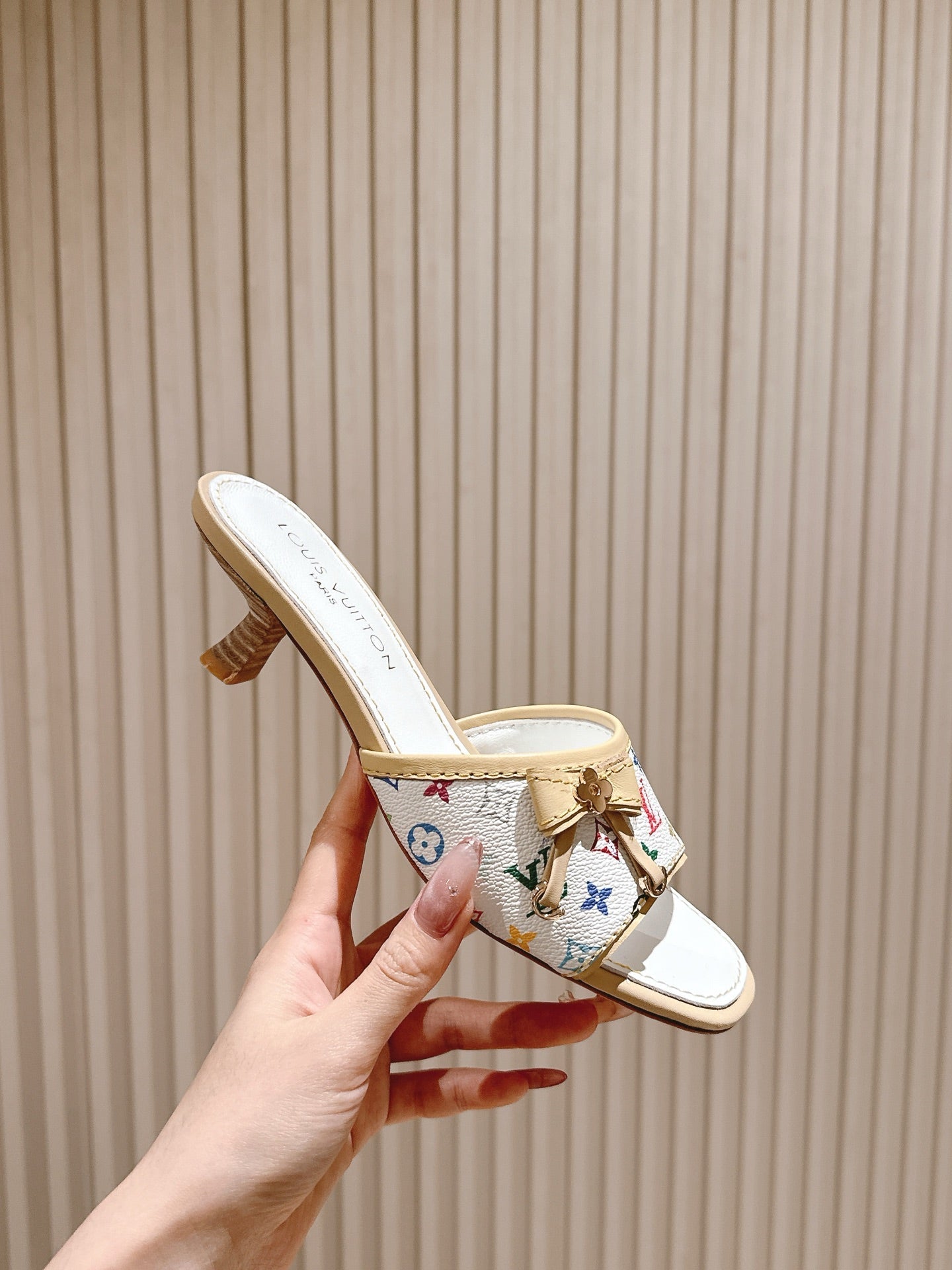 LV 26ss Slippers 45 White Multicolor Monogram Genuine Leather 656912