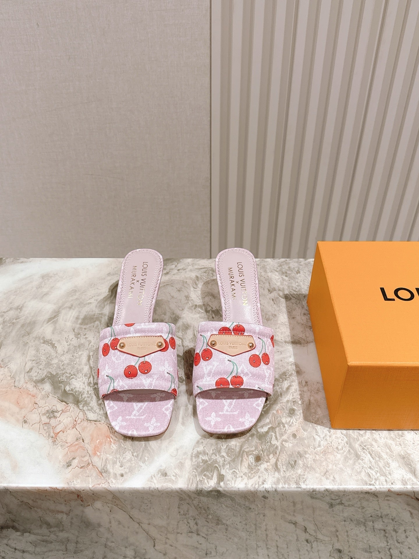 LV 26ss Slippers 45 Light Pink Denim Leather 656926
