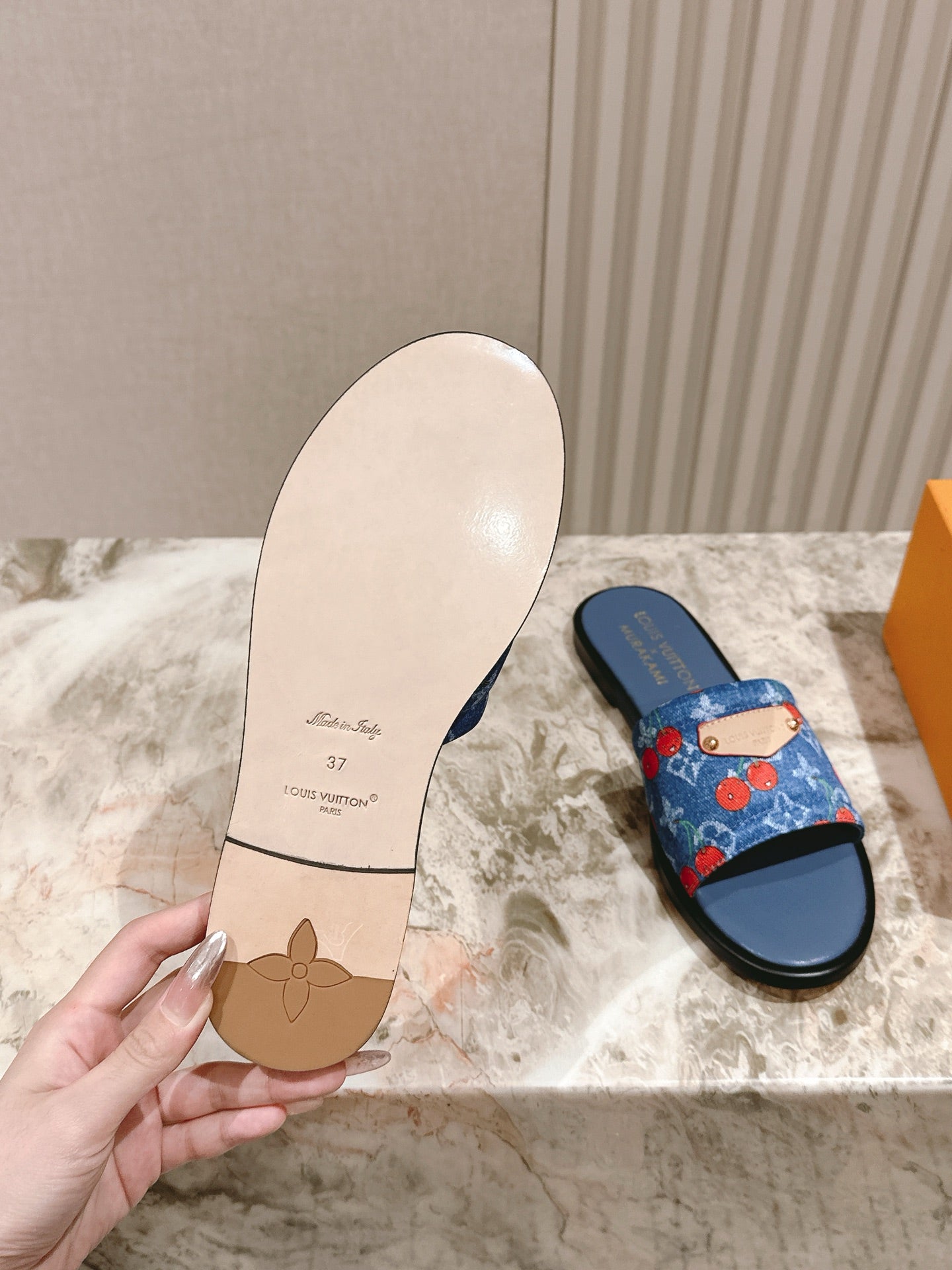 LV 26ss Slippers Blue Red Denim Leather 656930