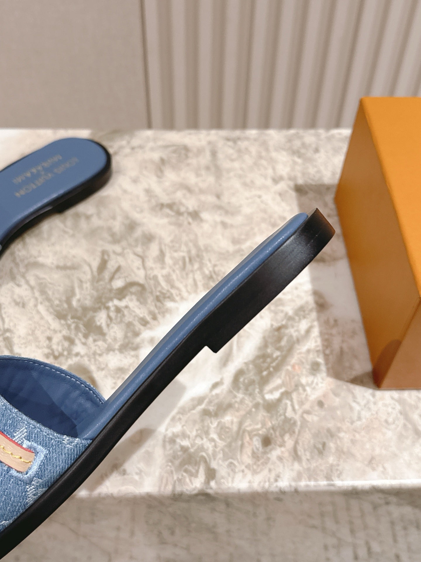 LV 26ss Slippers Blue Monogram Denim Leather 656941