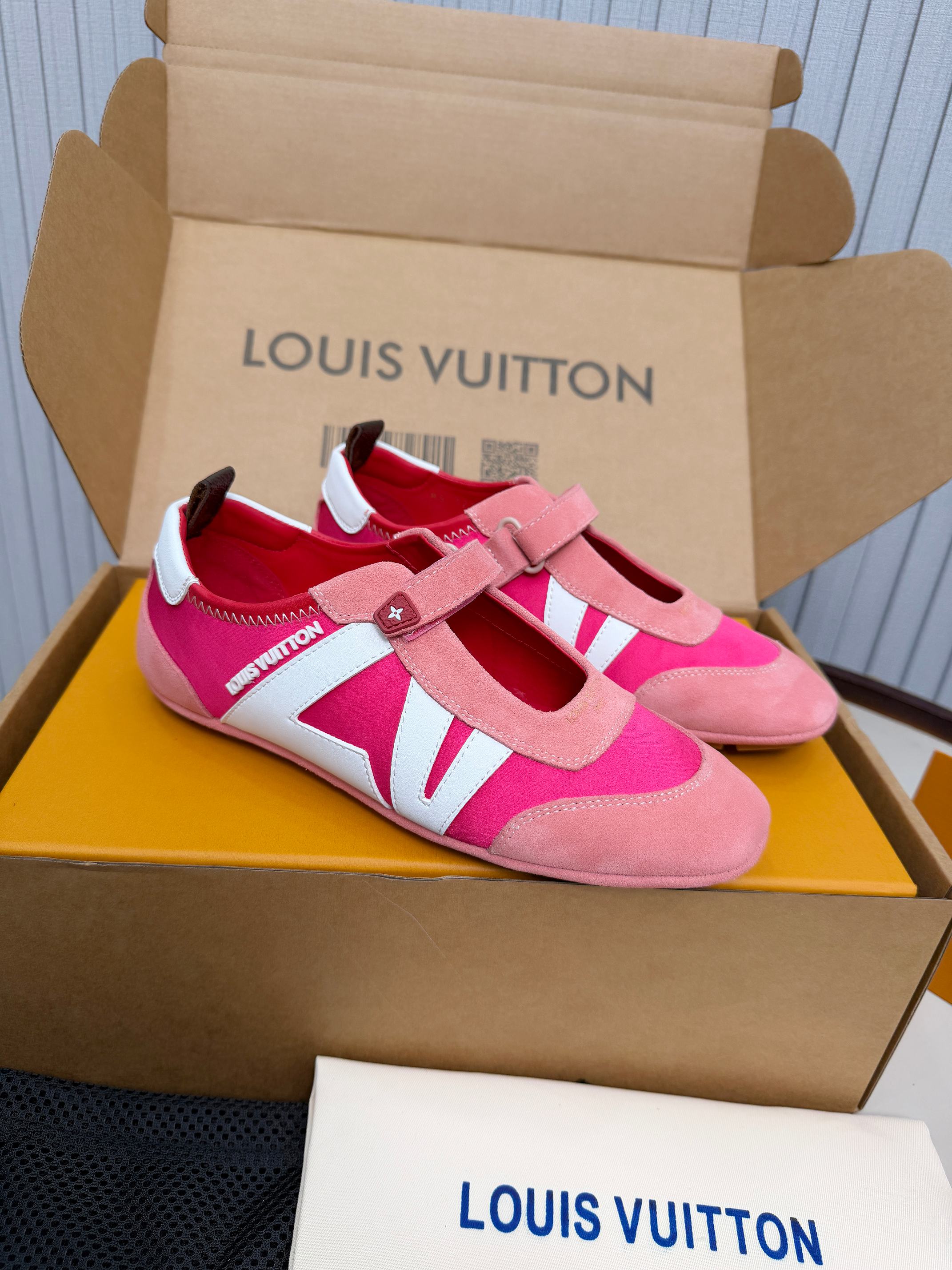 LV 26ss Sneakerina Mary Jane Pink White Suede 674021