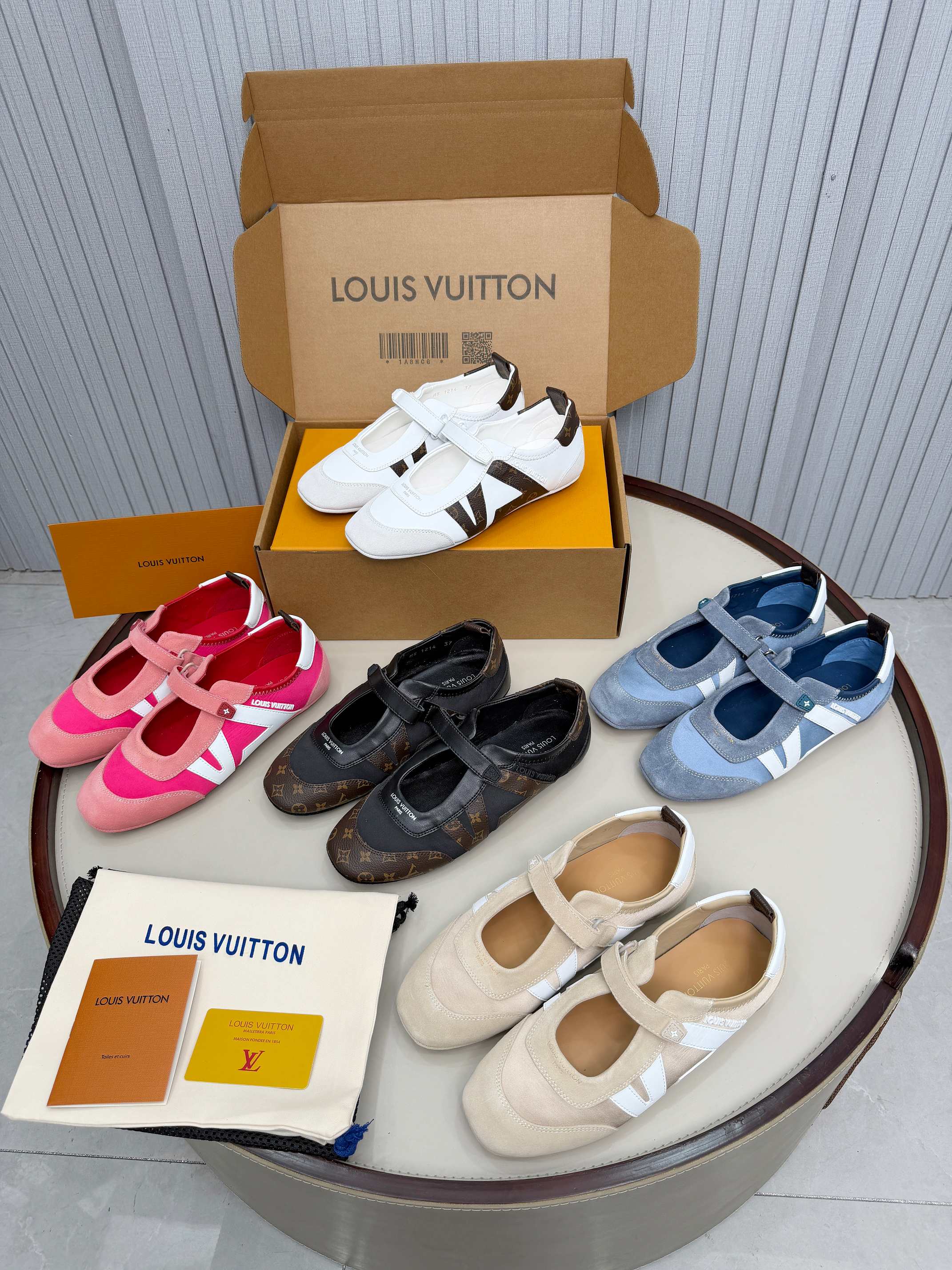 LV 26ss Sneakerina Mary Jane Black Brown Cowhide 674023