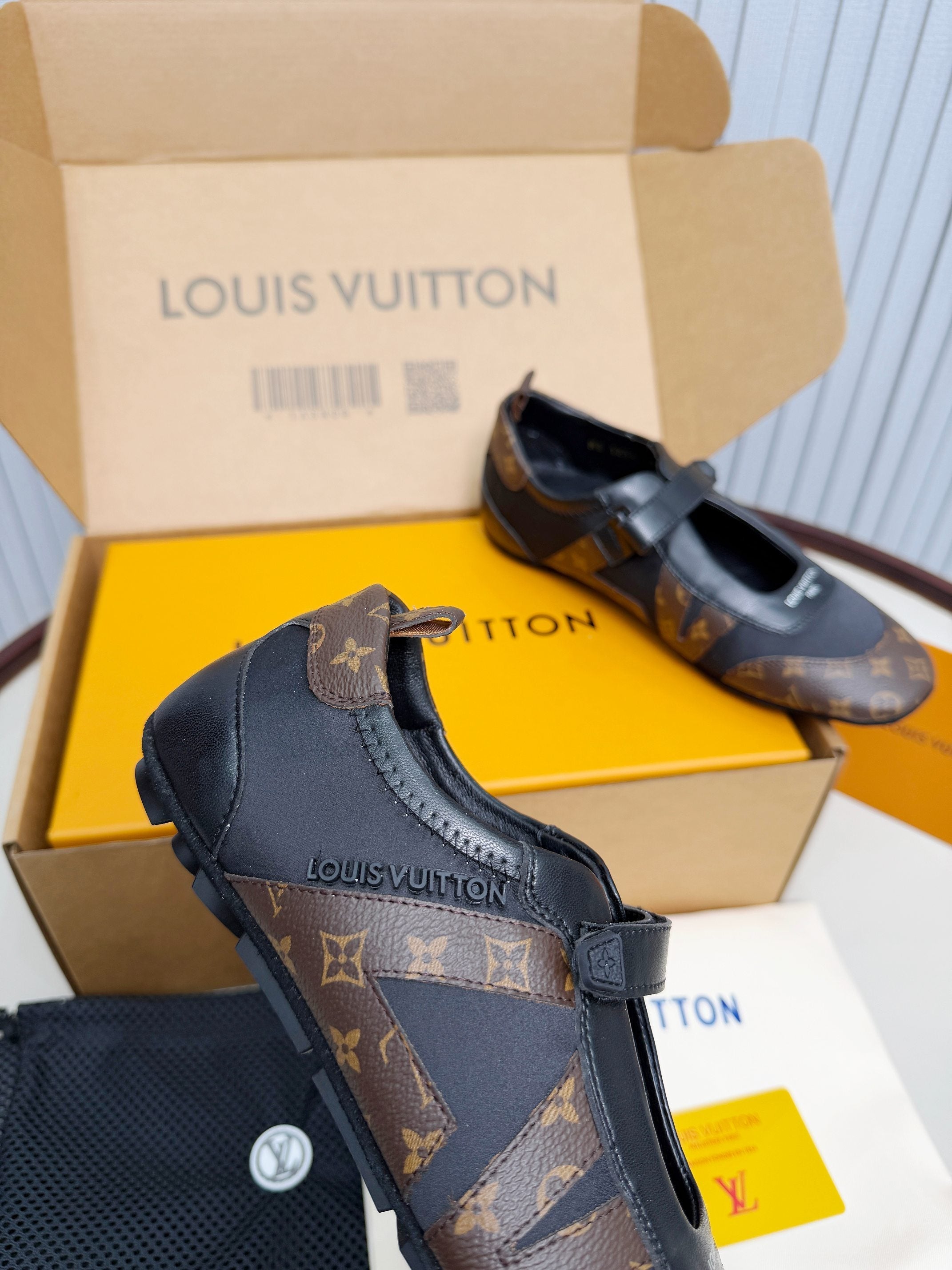 LV 26ss Sneakerina Mary Jane Black Brown Cowhide 674023
