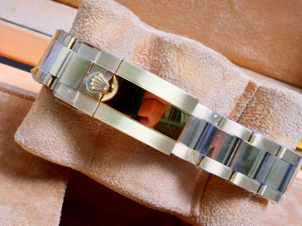 Rolex Daytona 40mm Gold Case Rainbow Case Diamond Dial