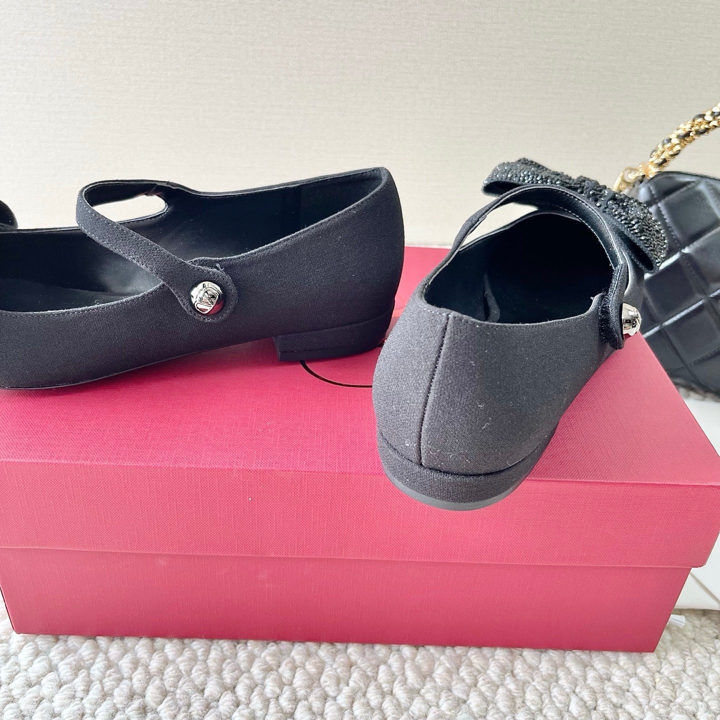 VT 25 Bow Diamond Marry Jane Flat Black Silk