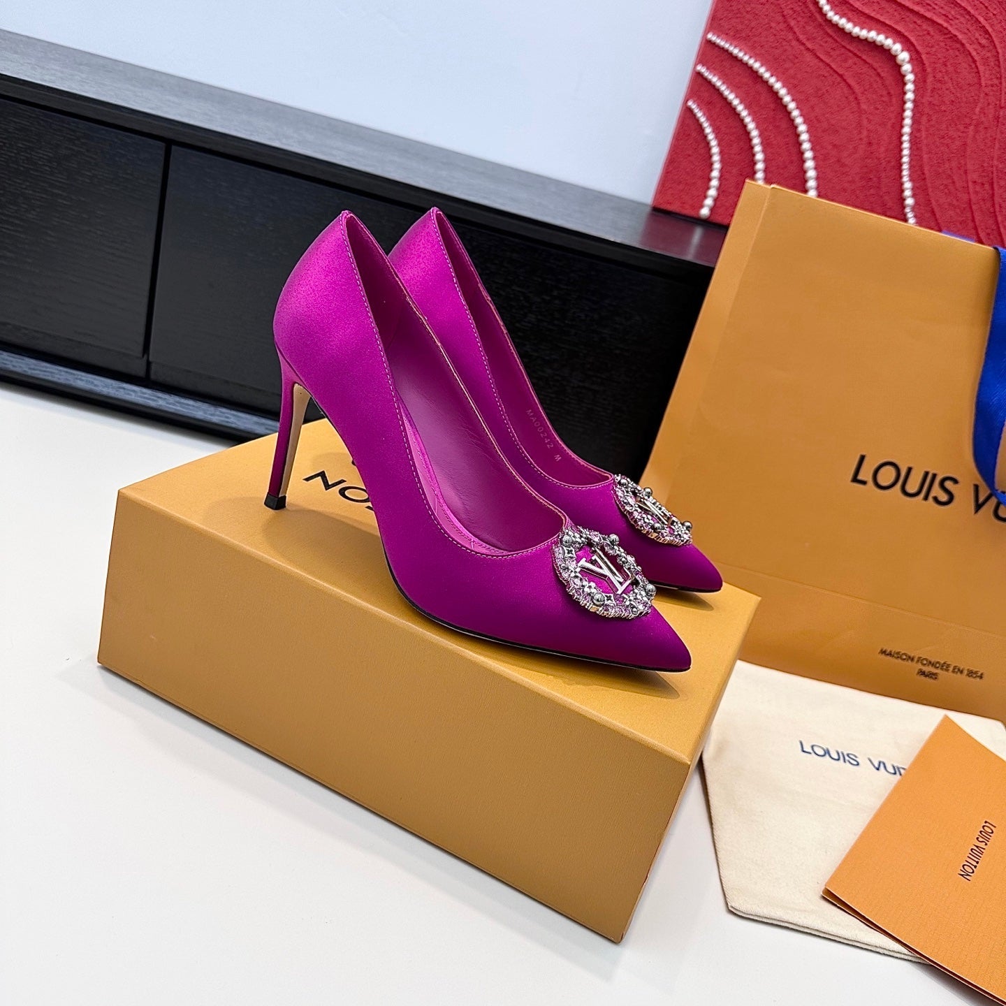 LV 26s  Pointed-Toe High Heels 95 Fuchsia Pink Premium Satin 622449