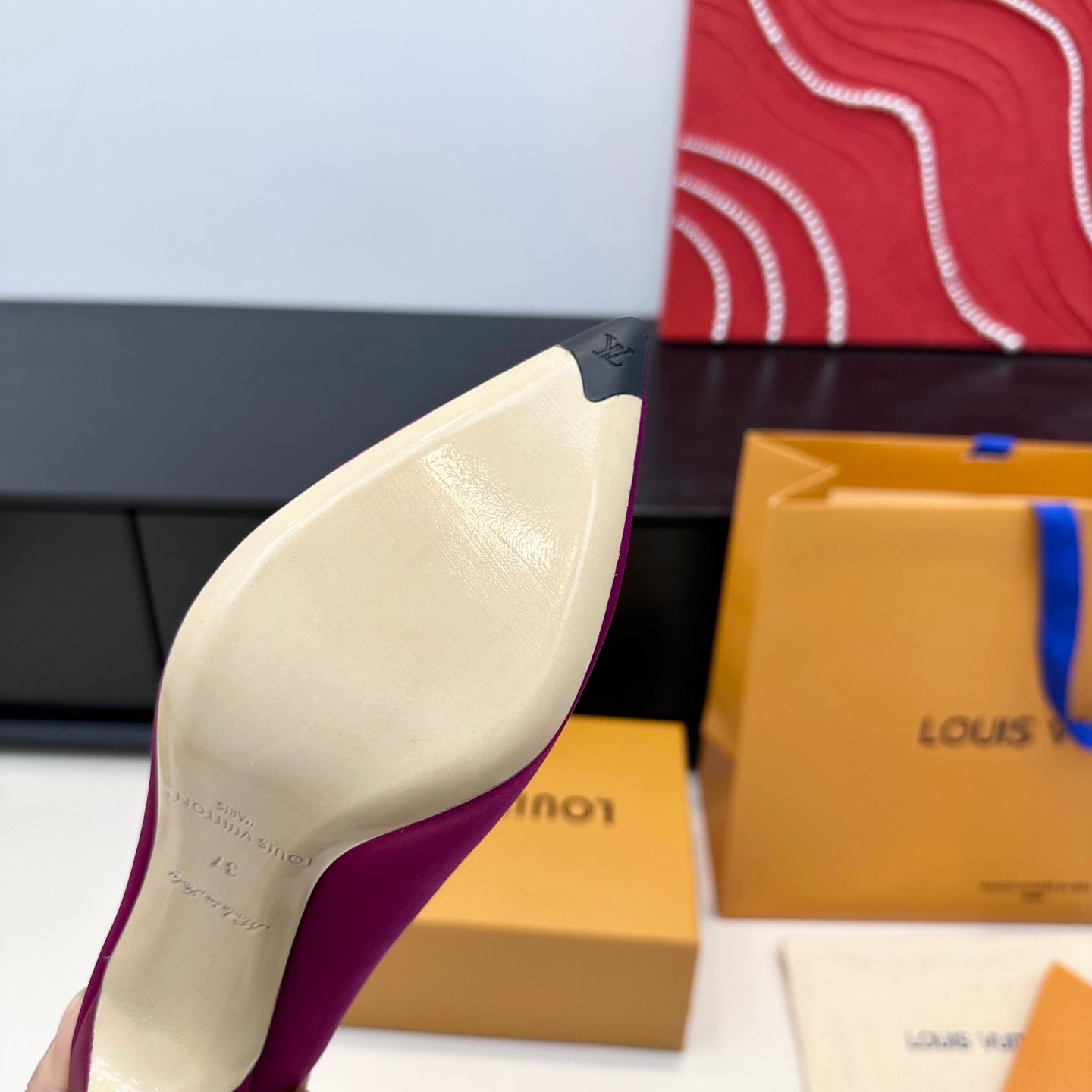 LV 26s  Pointed-Toe High Heels 95 Fuchsia Pink Premium Satin 622449