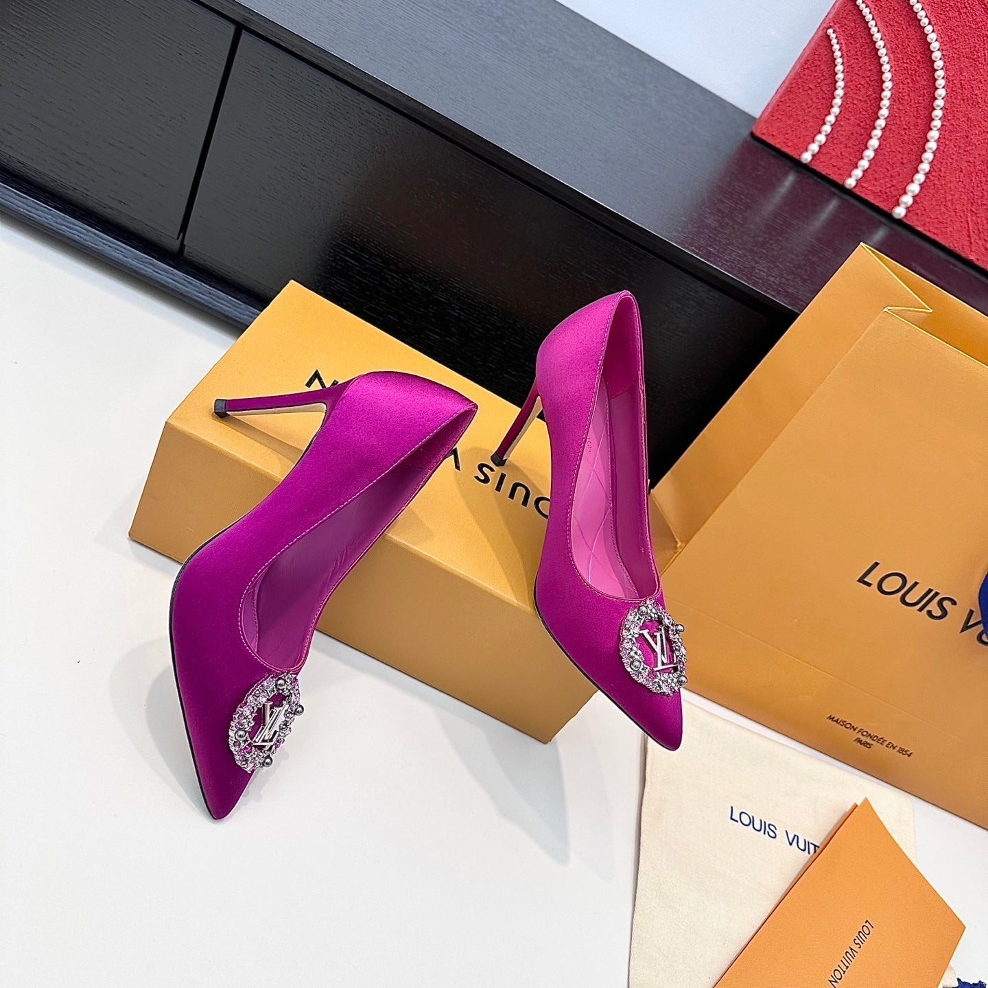 LV 26s  Pointed-Toe High Heels 95 Fuchsia Pink Premium Satin 622449