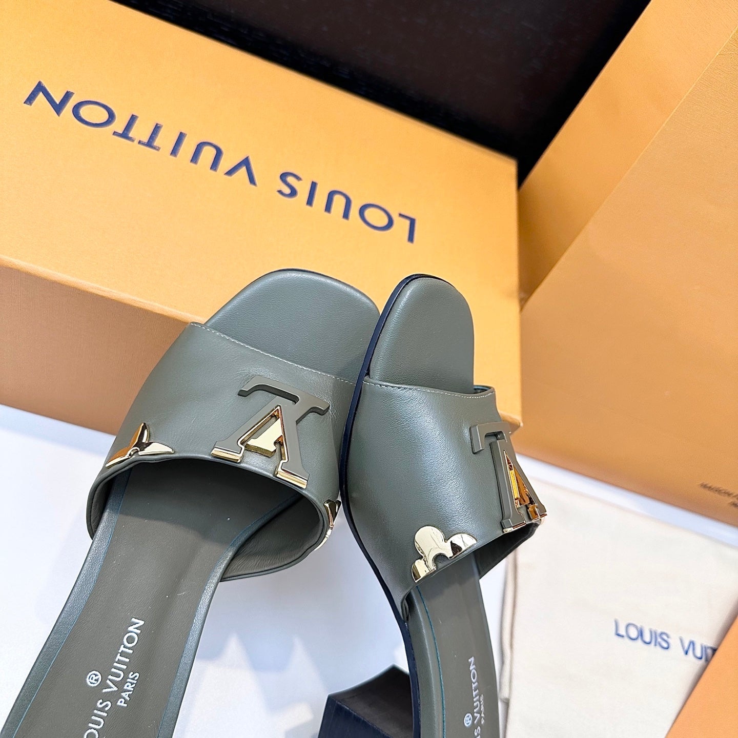 LV 26s High Heels 65 Sandals Moss Green Calfskin 622400