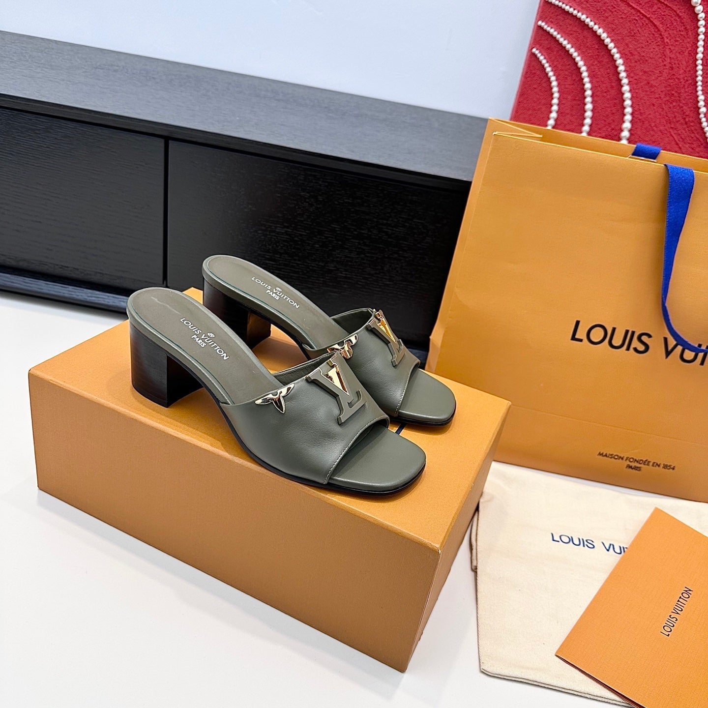 LV 26s High Heels 65 Sandals Moss Green Calfskin 622400
