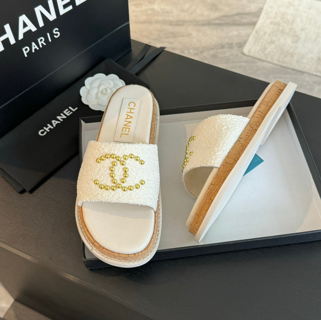 CC 25C Slippers White Fabric 213105