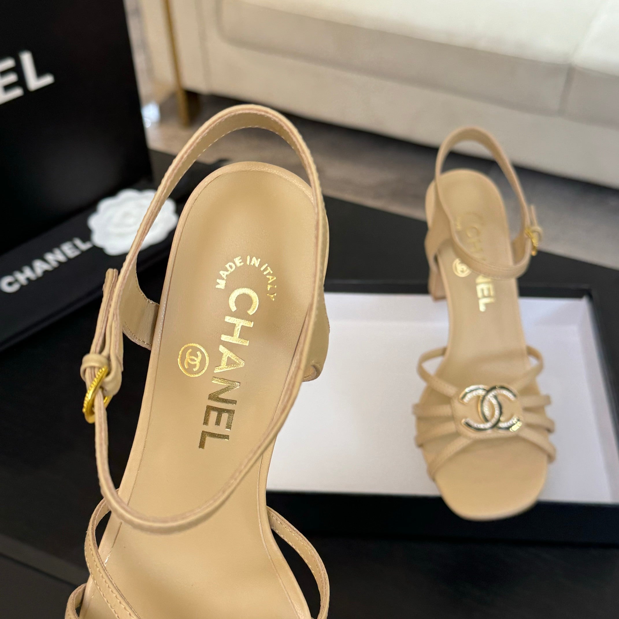 CC 85mm Sandal DarkCream Sheepskin  212931