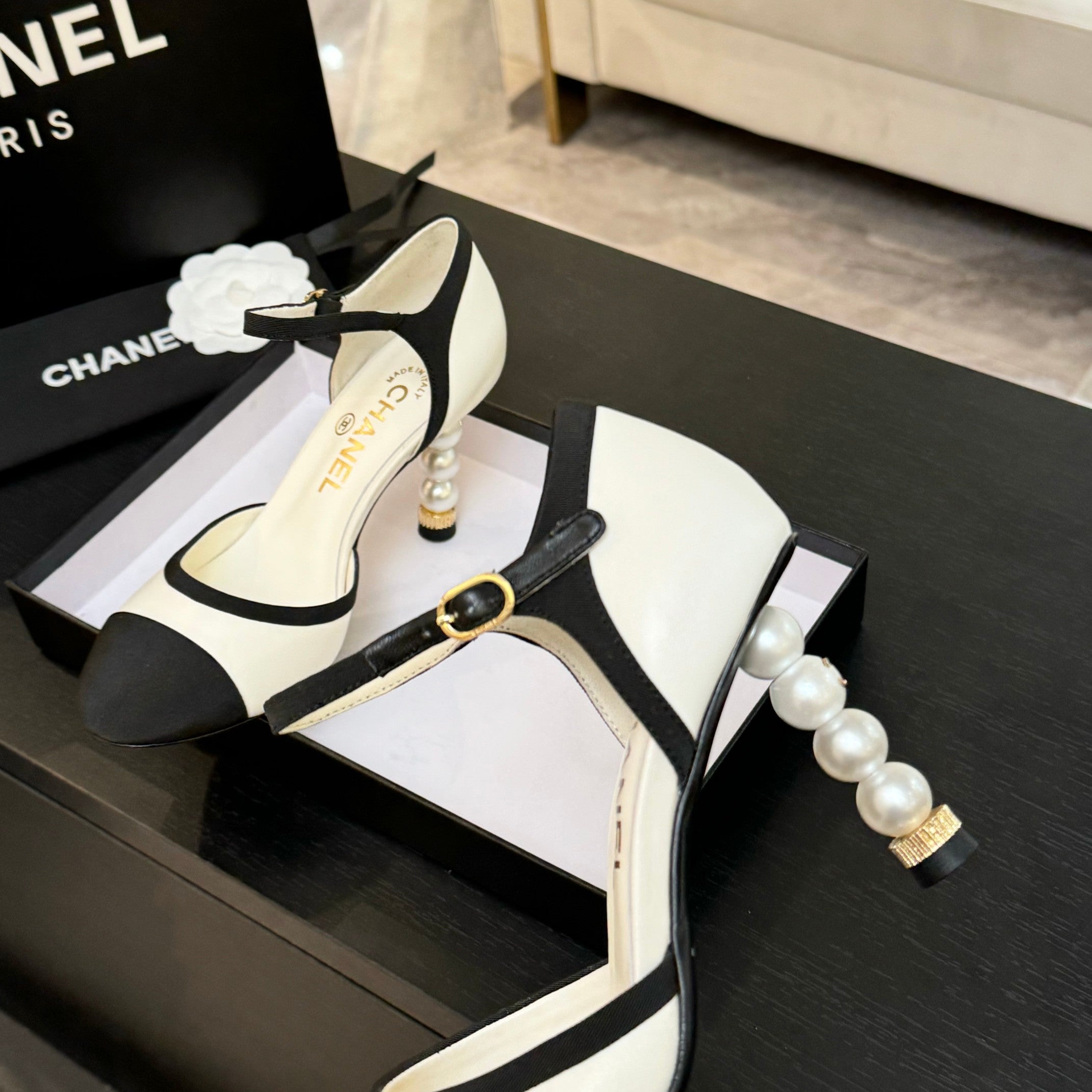 CC 25S Slingback 85mm White Calfskin Black Grosgrain