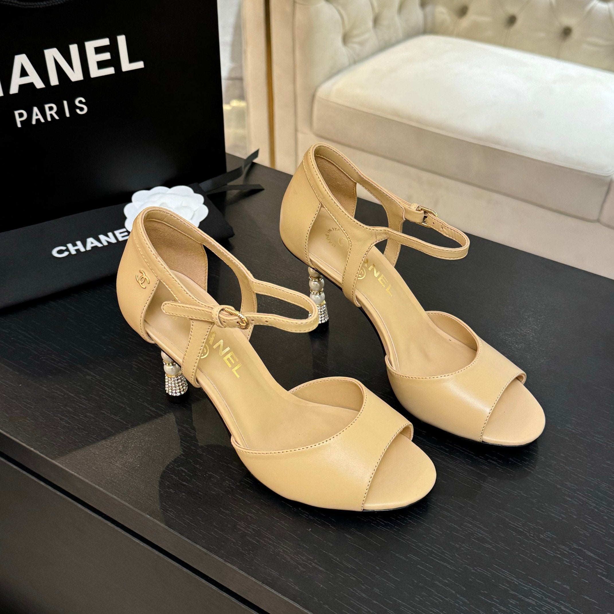 CC 25S Sandal Heel 85mm Beige Calfskin
