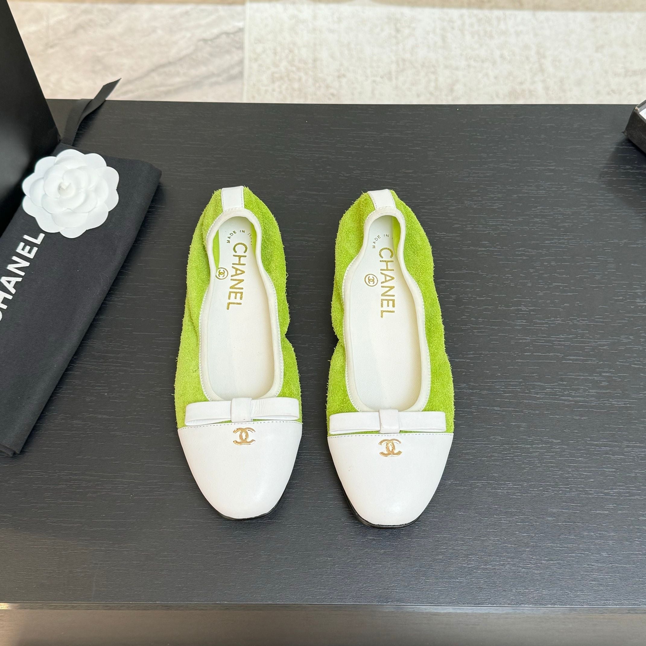 CC Ballet Flats Green Cowhide 313472