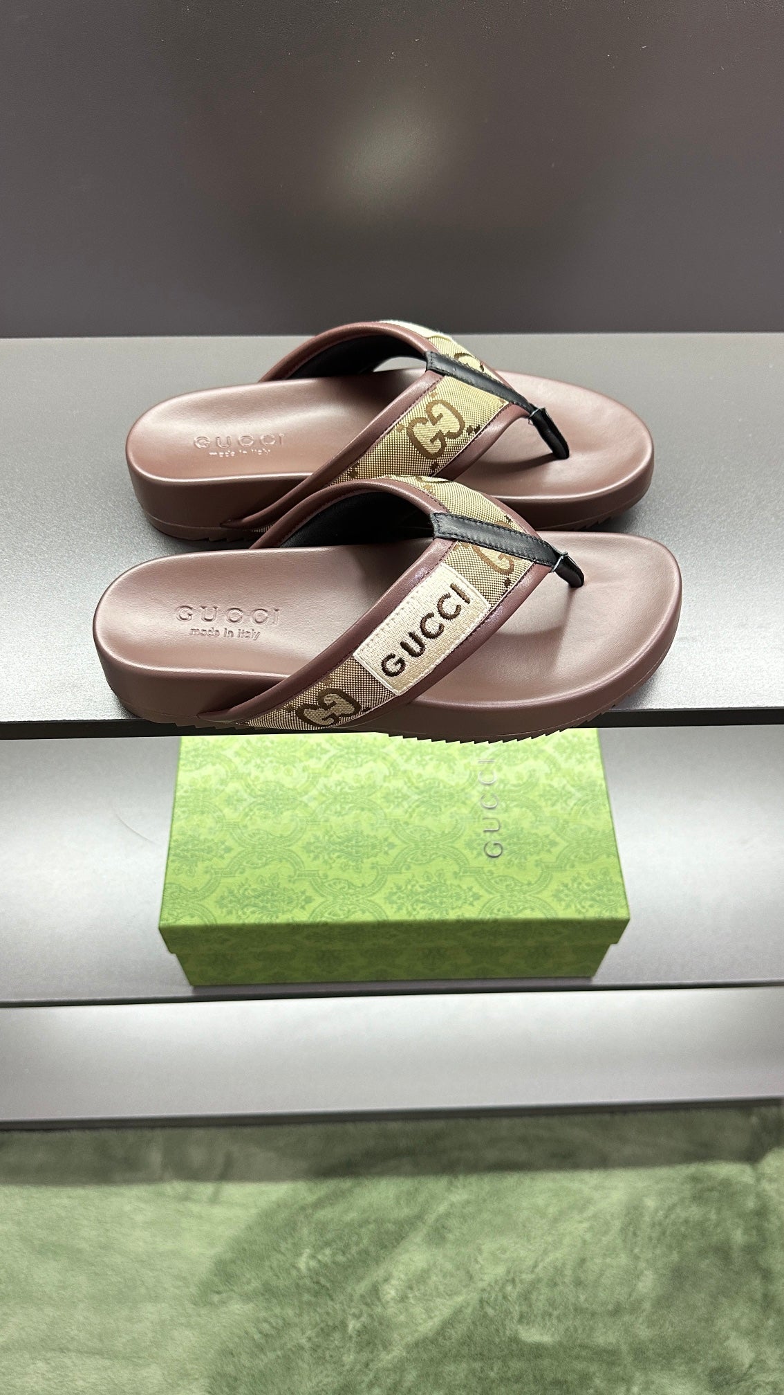 GG Men's Thong Sandals Brown Polyester Leather 547251