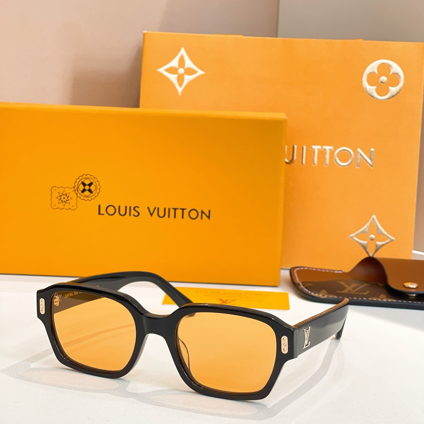 Louis Vuitton Sunglasses 674438