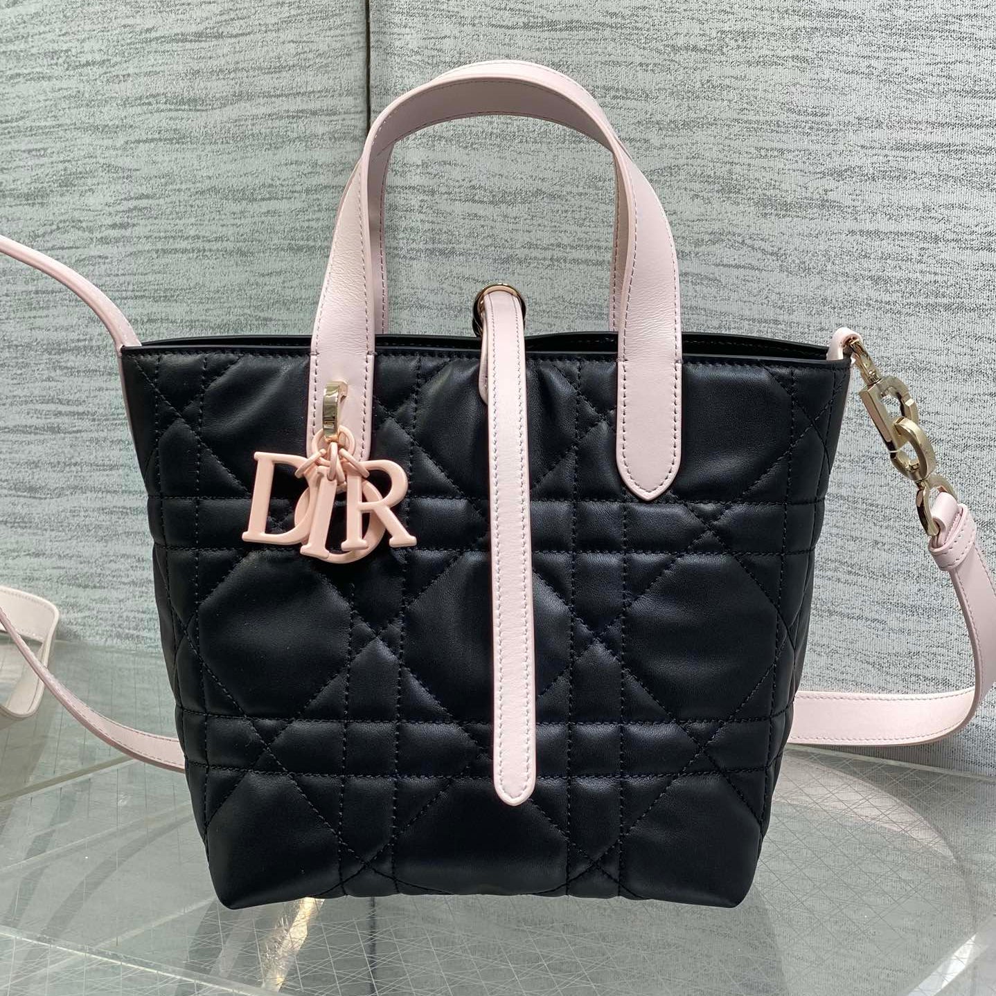 Dior 2026 Toujours Bag 18cm Black Pink Calfskin With Pink Charm 286511