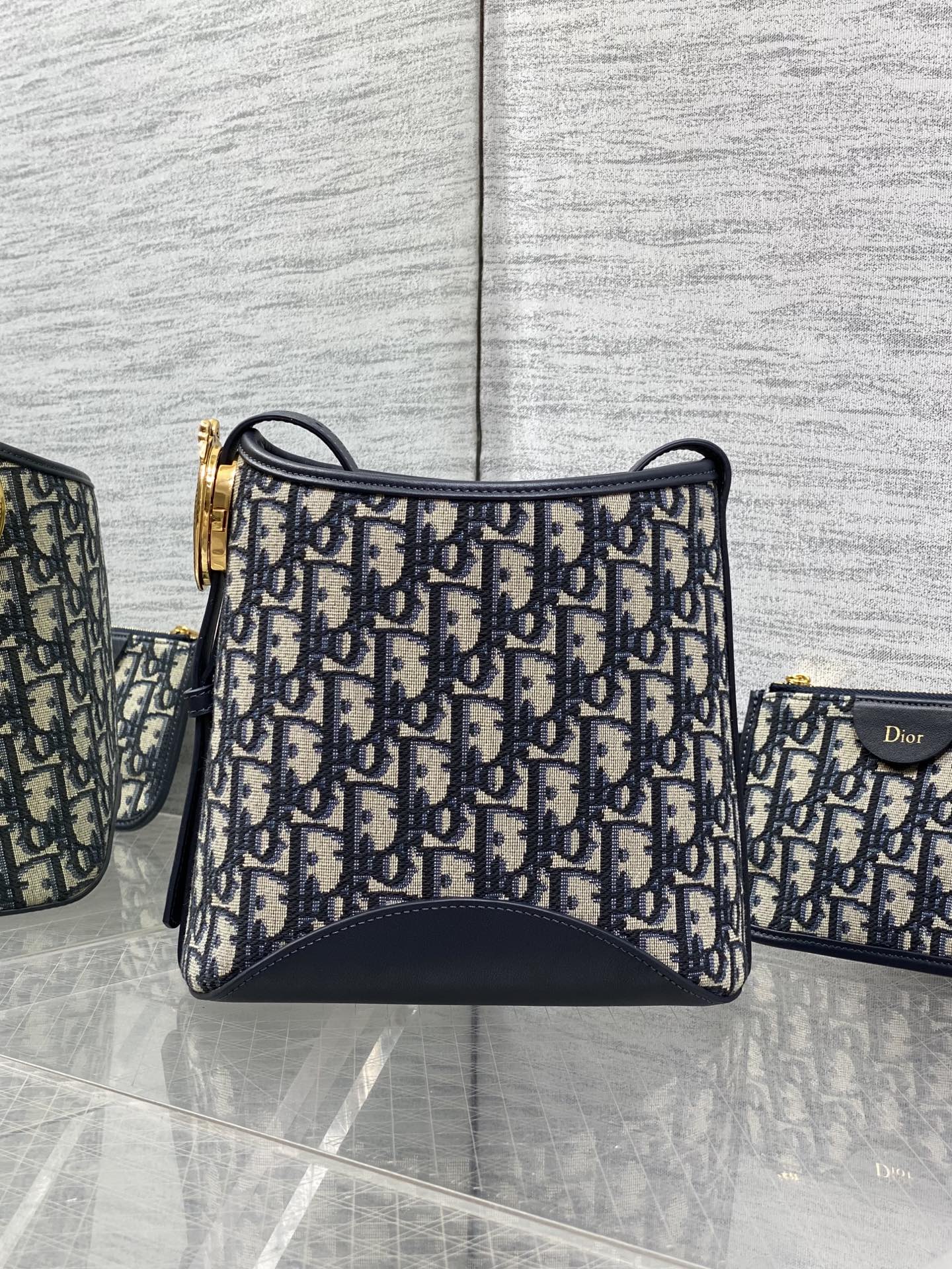 Dior 2026 Medaillon Bucket Bag 19.5cm Fabric And Grained Calfskin