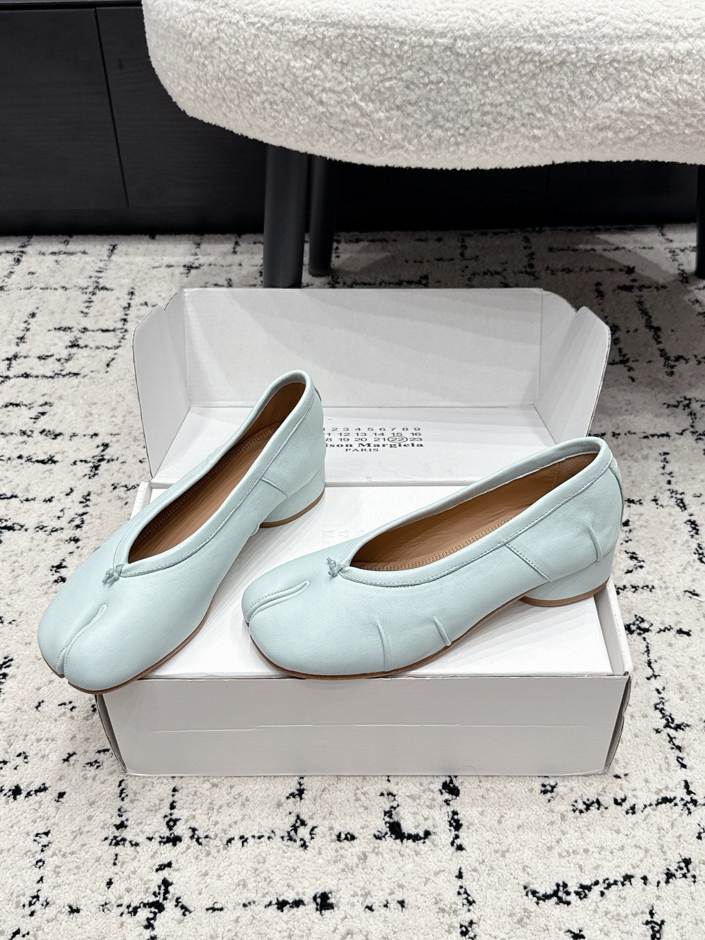 Maison Margiela 2026 Split-Toe Ballet Sheepskin 924848