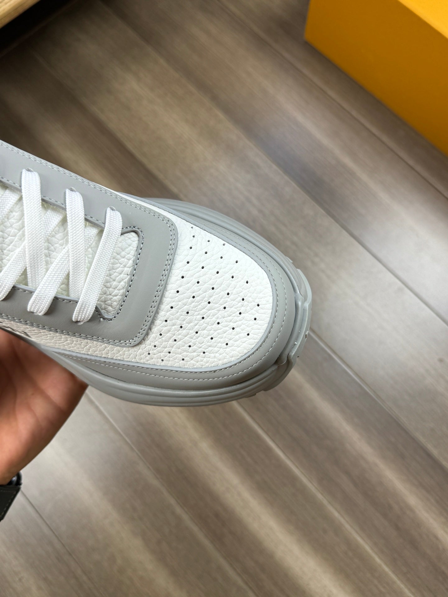LV SPORT SNEAKER IN WHITE MIX GREY CALFSKIN WITH LOGO
