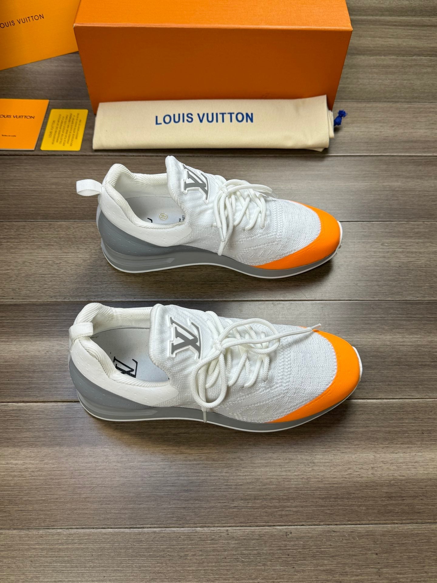 SNEAKERS IN WHITE MESH BREATHABLE FABRIC AND BLUE MIX ORANGE CALFSKIN