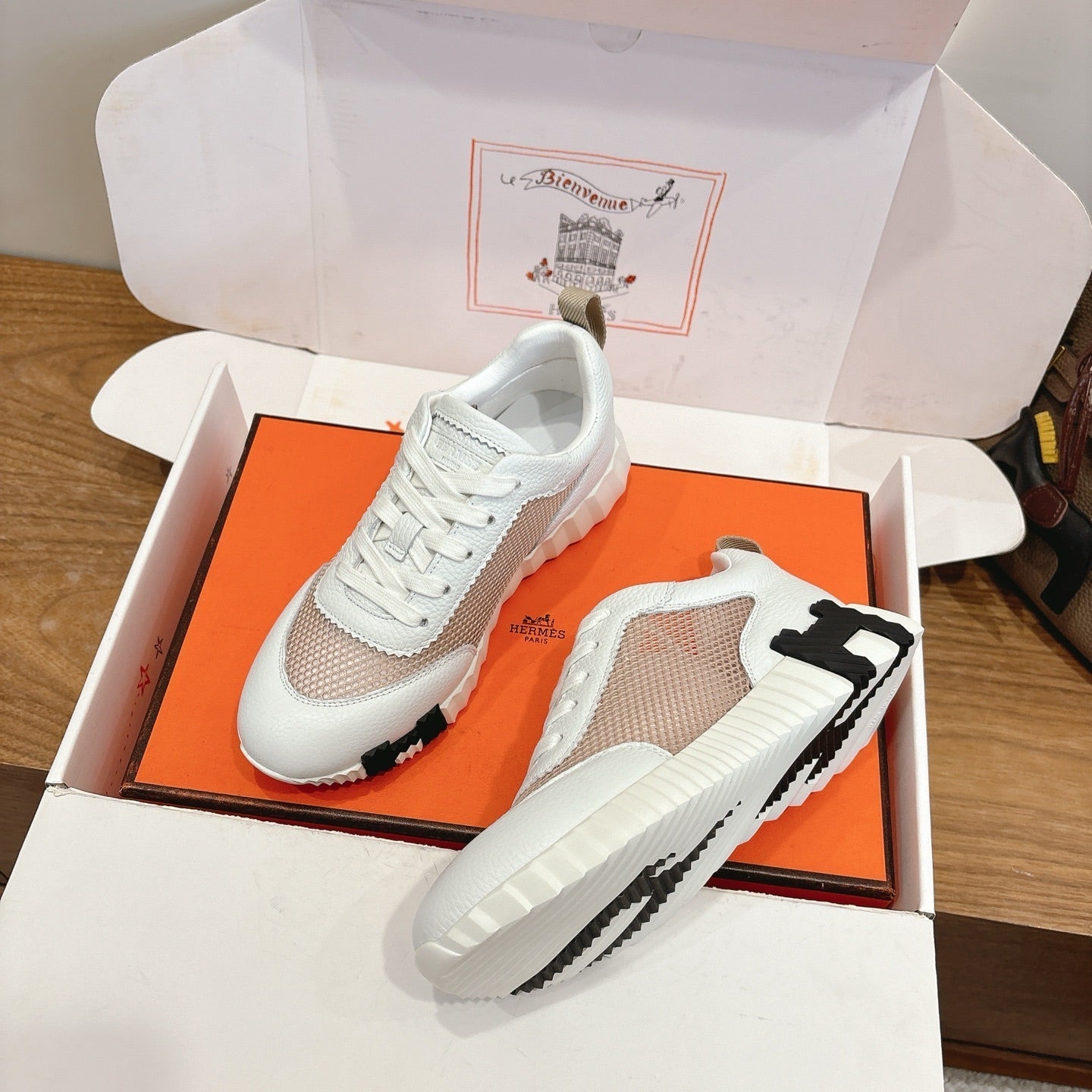 HM 26ss Sneakers White Beige Cowhide  Fabric 638565