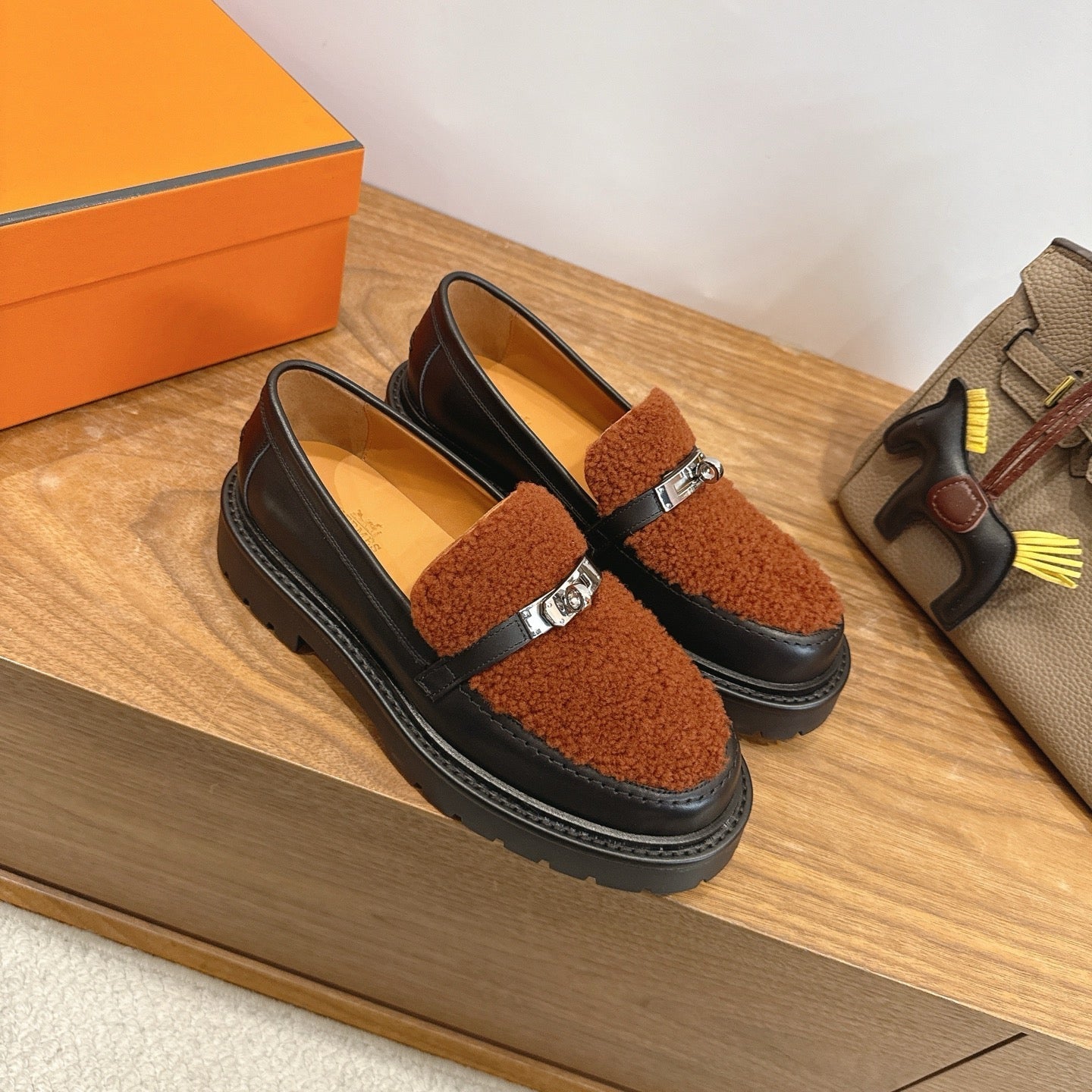 HM 26ss Loafers Black Brown Wool Calfskin 638436