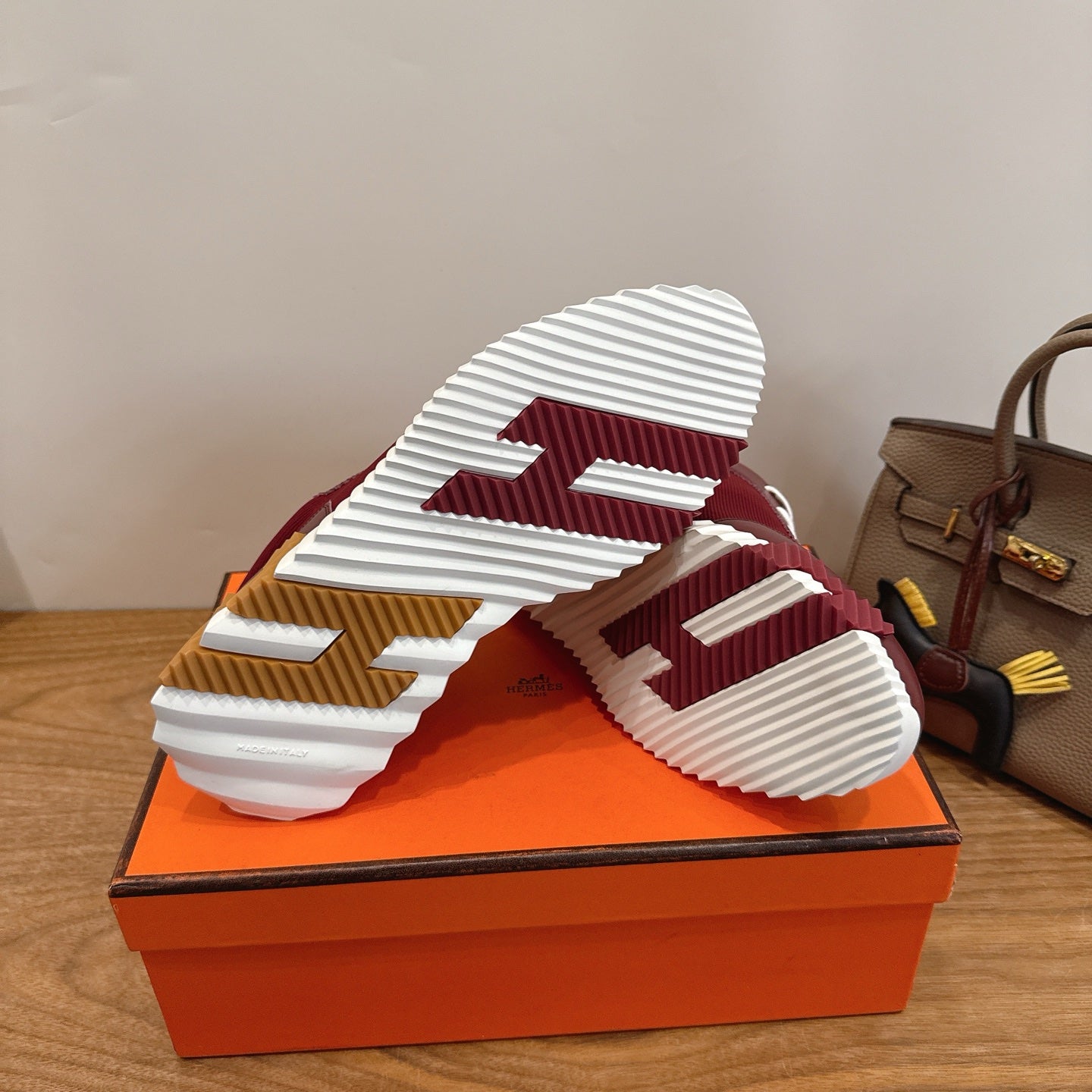 HM 26ss Sneakers Burgundy Leather 638577