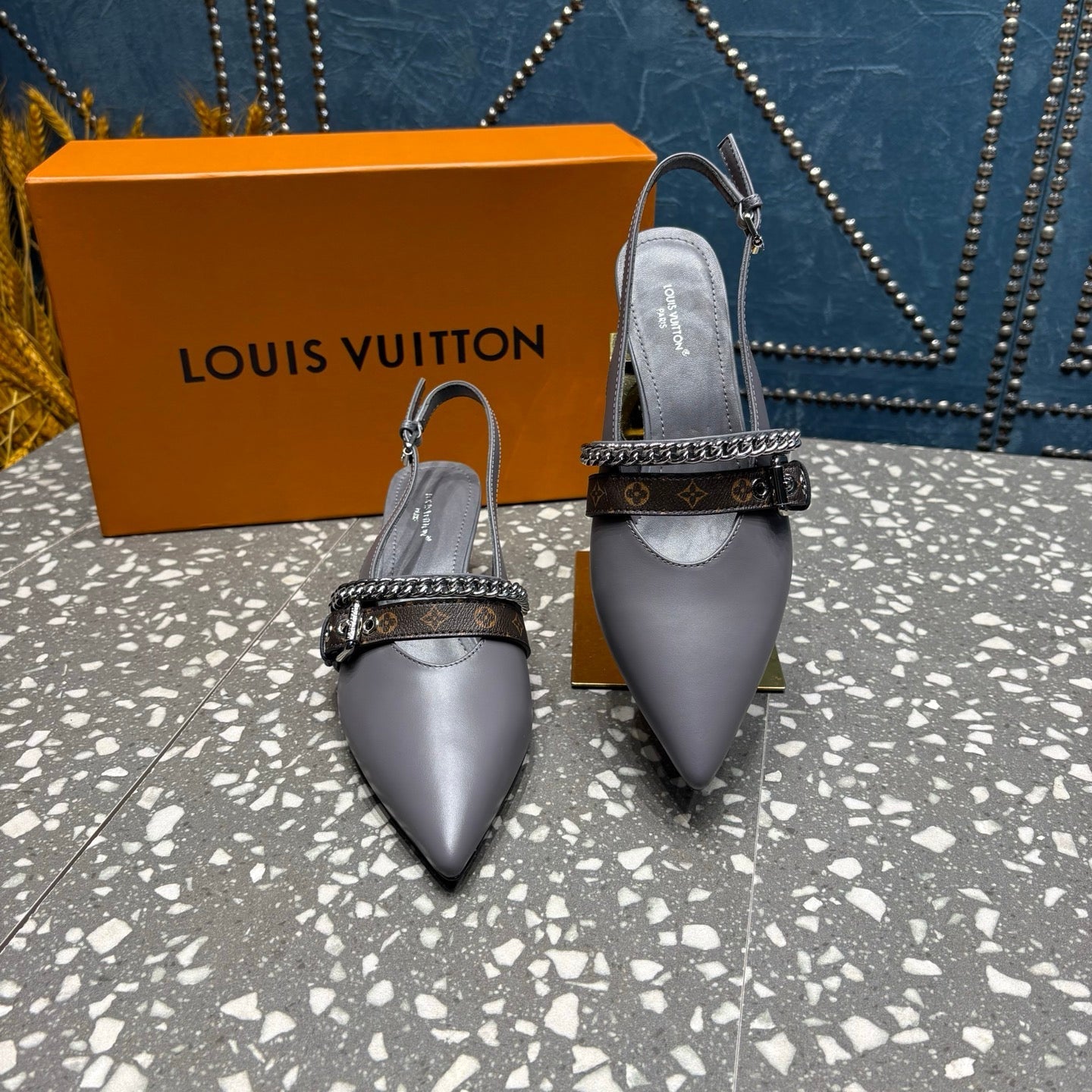 LV 26ss Slingback 45 Gray Cowhide 628432