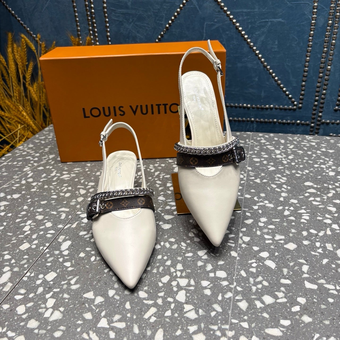 LV 26ss Slingback 45 White Cowhide 628434