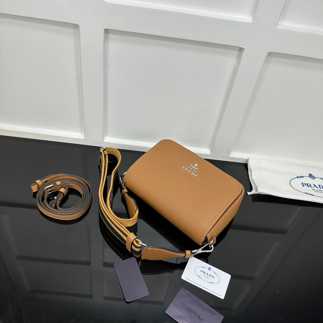 Prada 2026 Shoulder Bag 23cm Calfskin