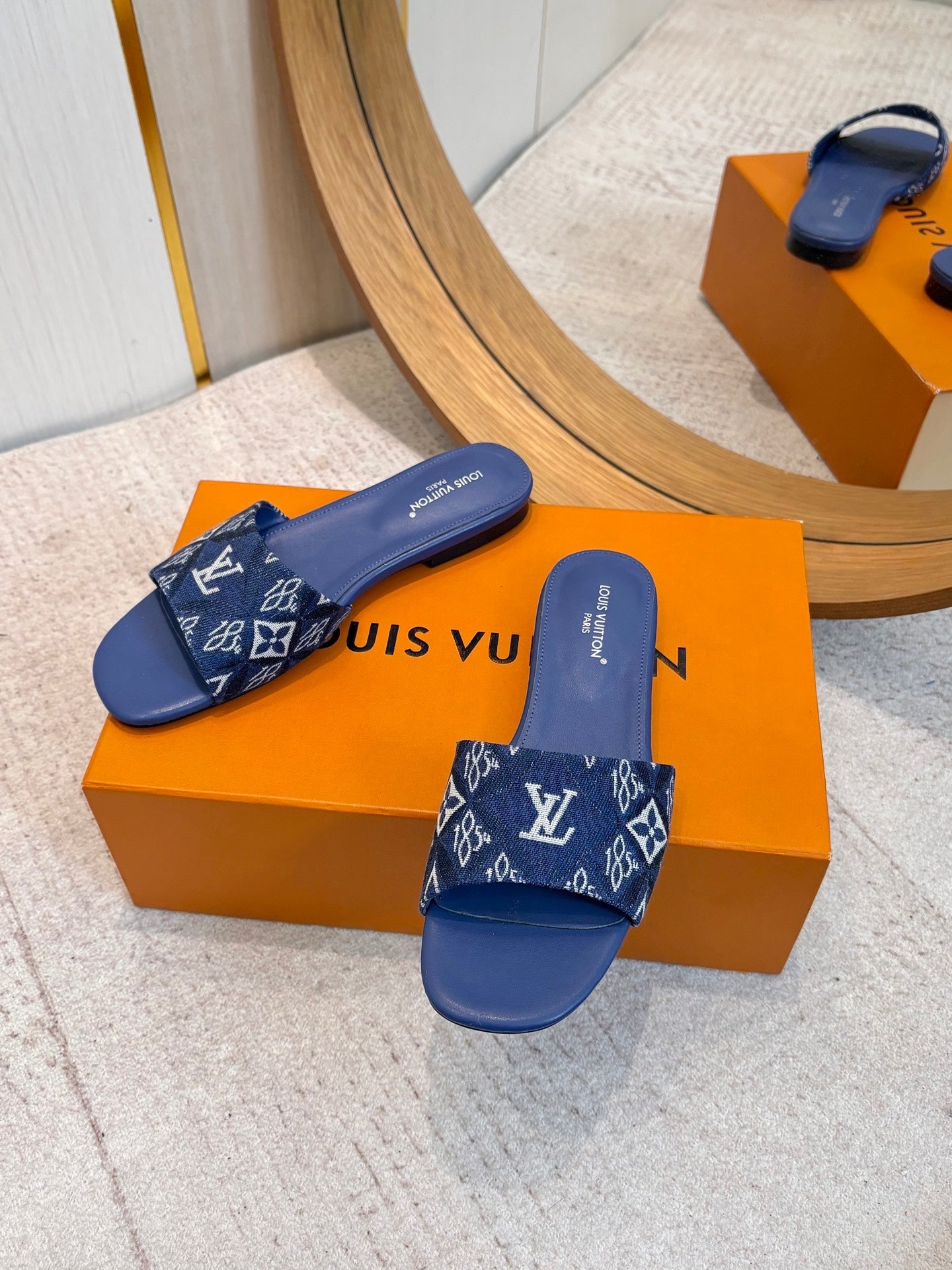 LV 26ss Slippers Dark Blue Denim Leather 671240