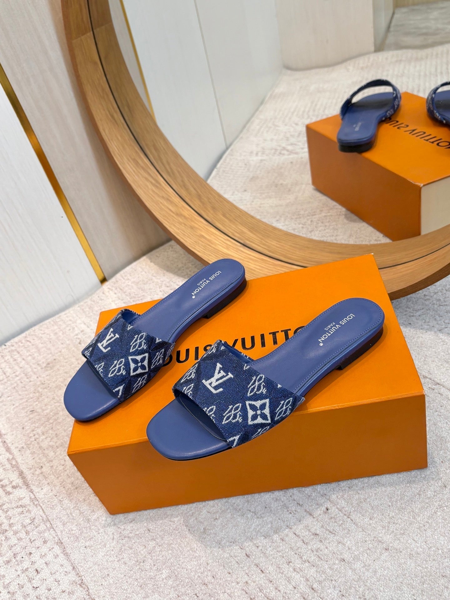LV 26ss Slippers Dark Blue Denim Leather 671240