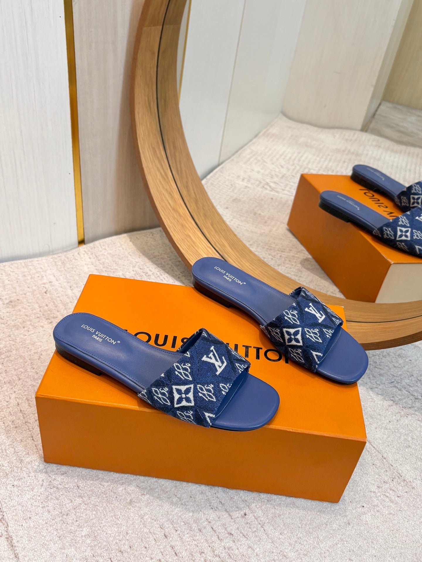 LV 26ss Slippers Dark Blue Denim Leather 671240