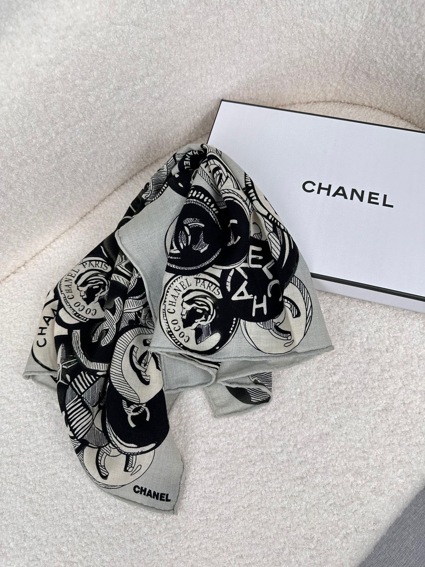 CC Square Scarf 70 CM In Grey Colorful Cashmere And Silk 399803