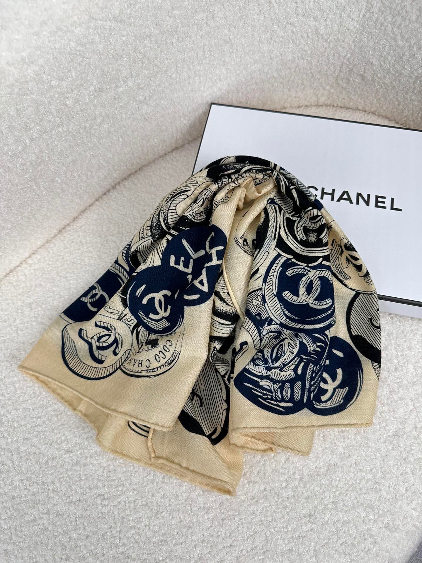 CC Square Scarf 70 CM In Beige Colorful Cashmere And Silk 399804