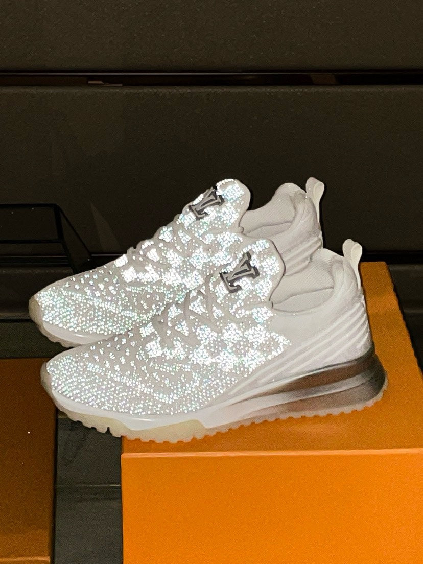 SNEAKERS IN WHITE MESH BREATHABLE AND RUBBER