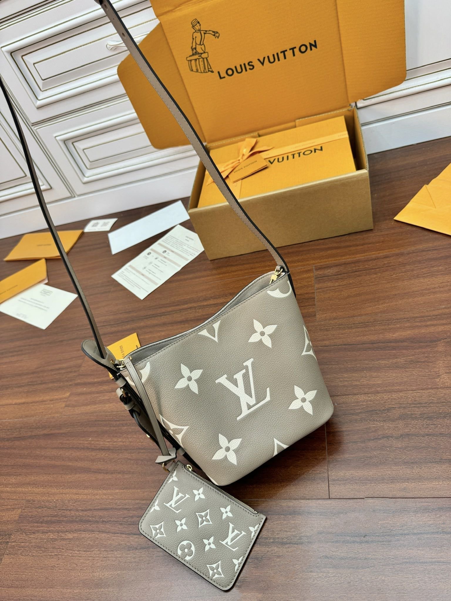 LV Bucket Bag 16cm Khaki Nude Monogram Canvas 330403