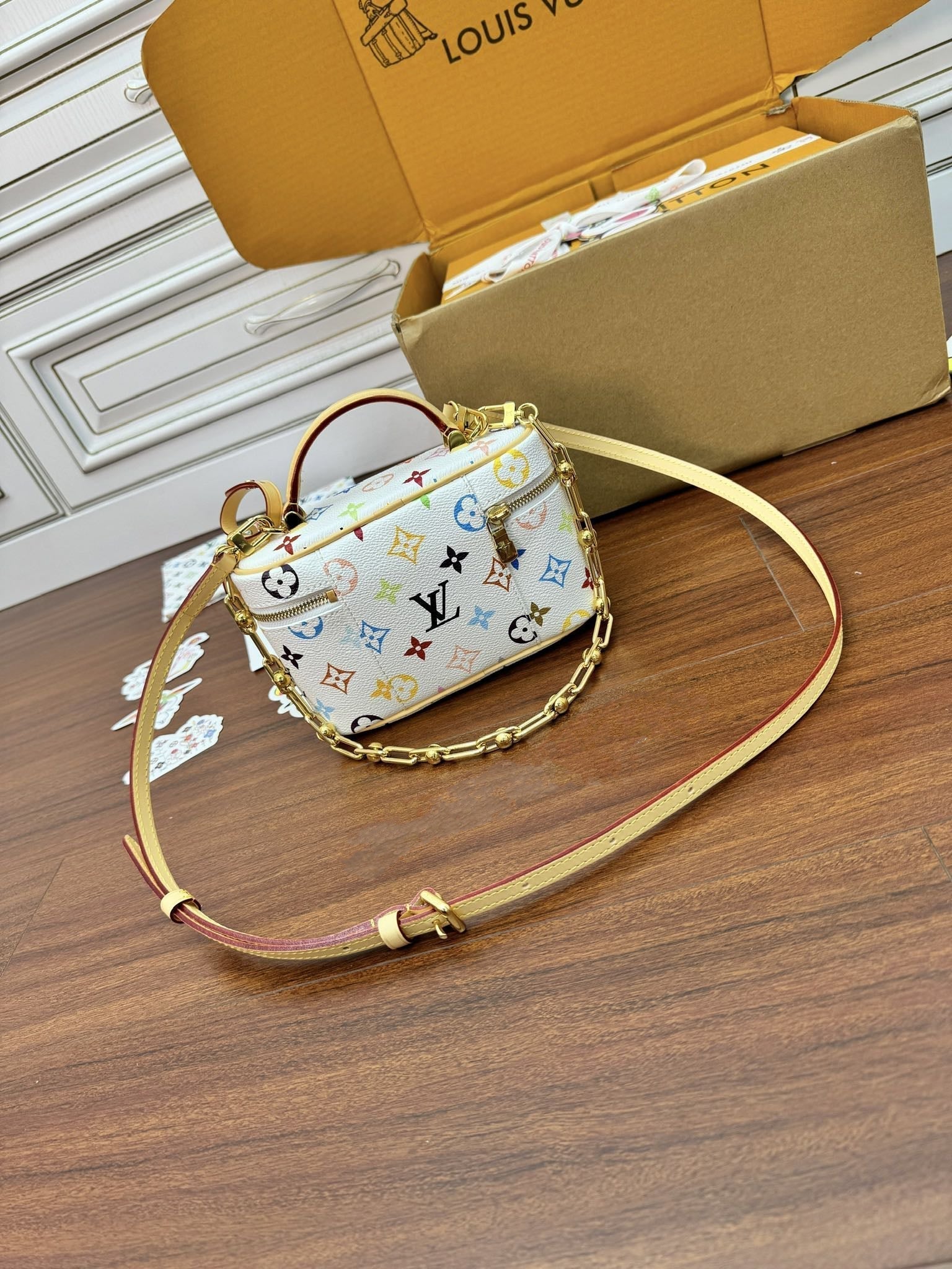 LV Vanity Case 19cm White Multicolore Monogram Canvas 331374