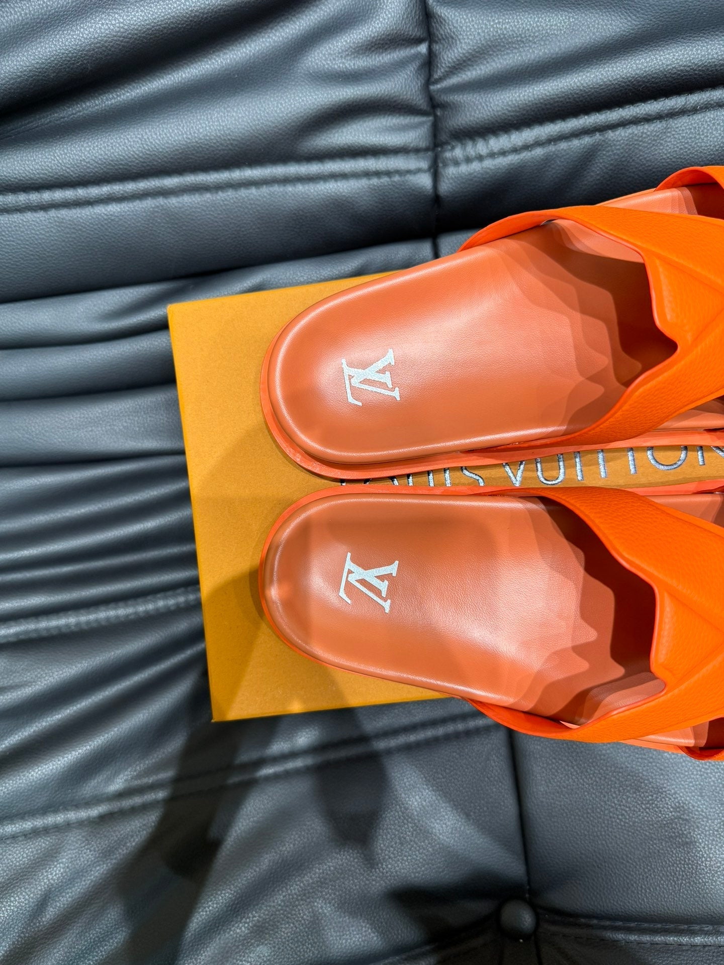LV OASIS MULE IN CARROT ORANGE CALFSKIN