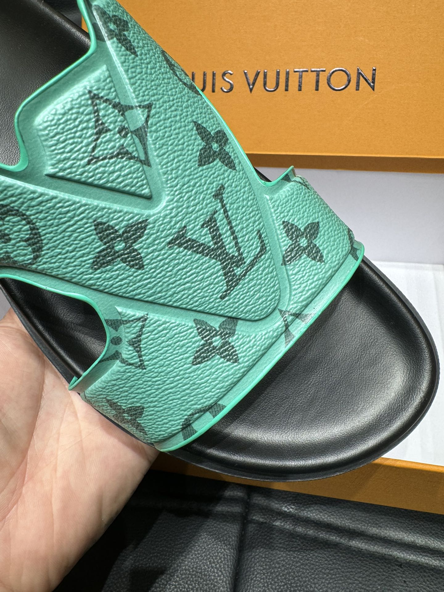 LV OASIS MULE IN SEA GREEN MONOGRAM CALFSKIN