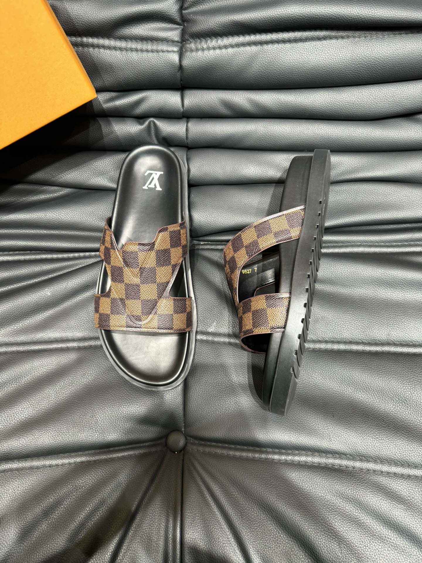 LV OASIS MULE IN CHOCOLATE BROWN DAMIER CALFSKIN