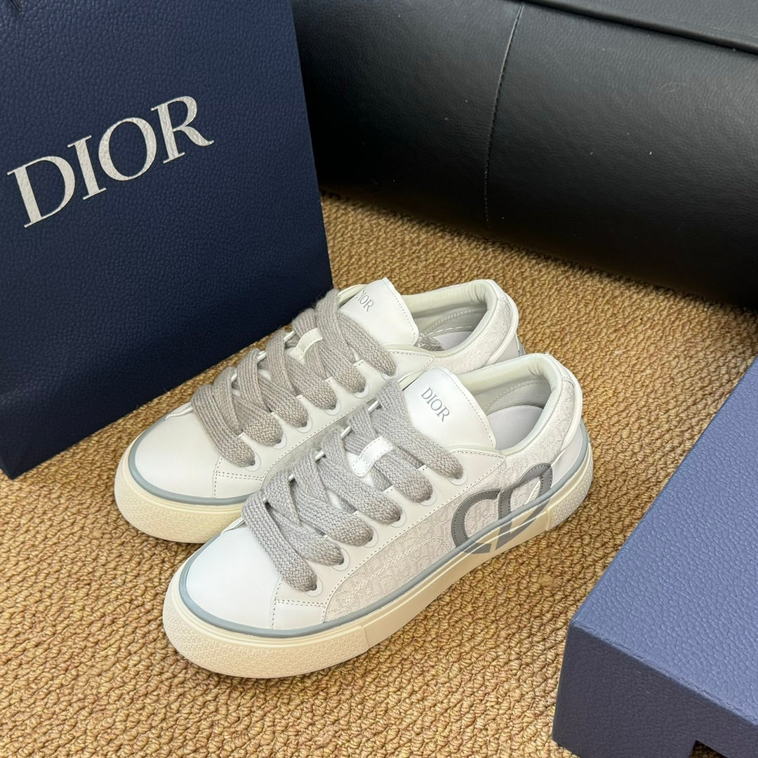 CD B33 Sneaker White Oblique Jacquard Fabric And Lambskin