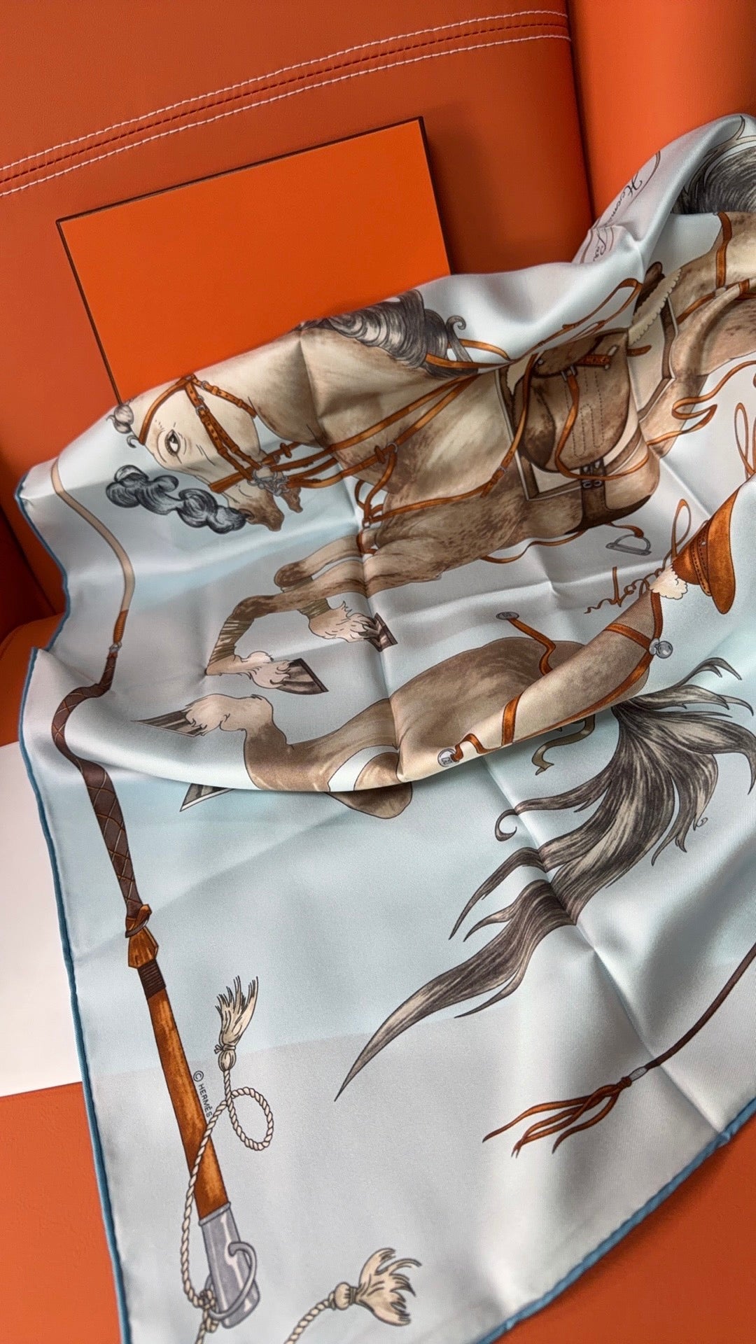HM 26s 90 House Scarf White Colorful Mulberry Silk 153374