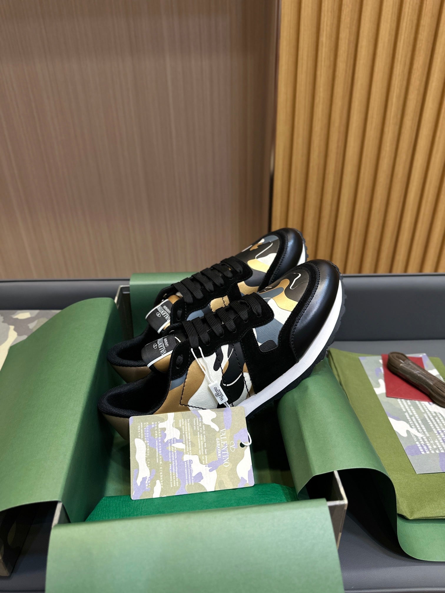VT 25 Rockrunner Sneaker Camouflage  Sheepskin 349045
