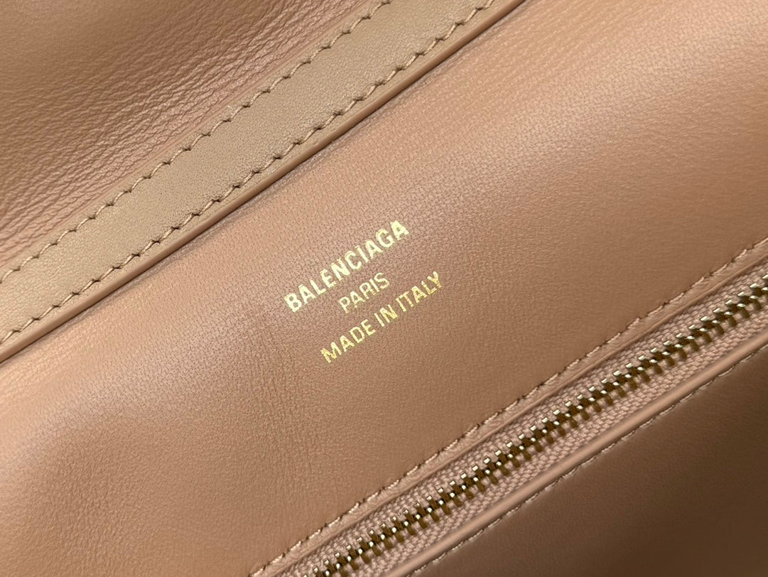 Balenciaga Large Bag 40 Rich Brown Calfskin Gold Hardware