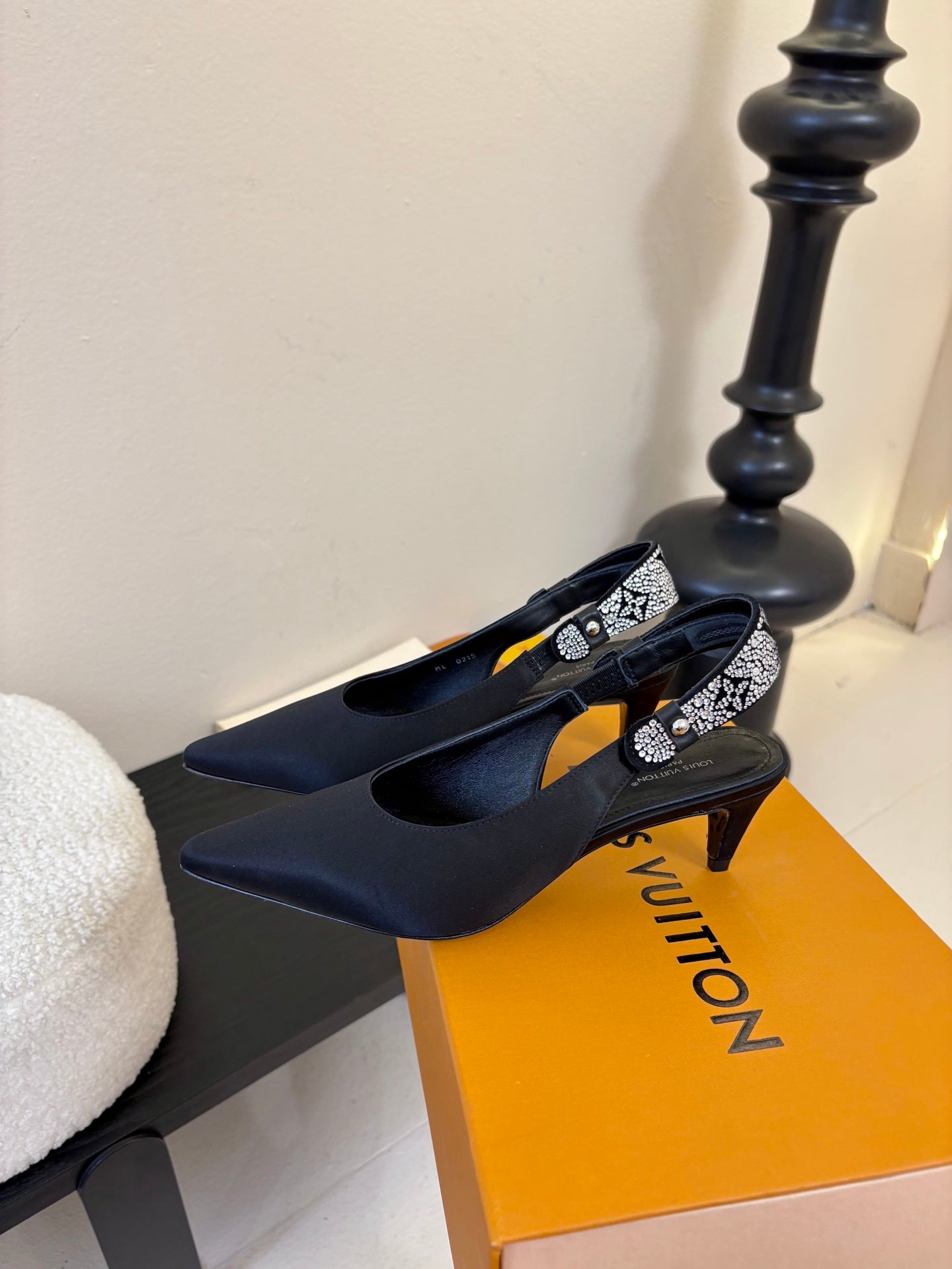 LV 26ss Legacy Slingback 60 Black Silk 627247