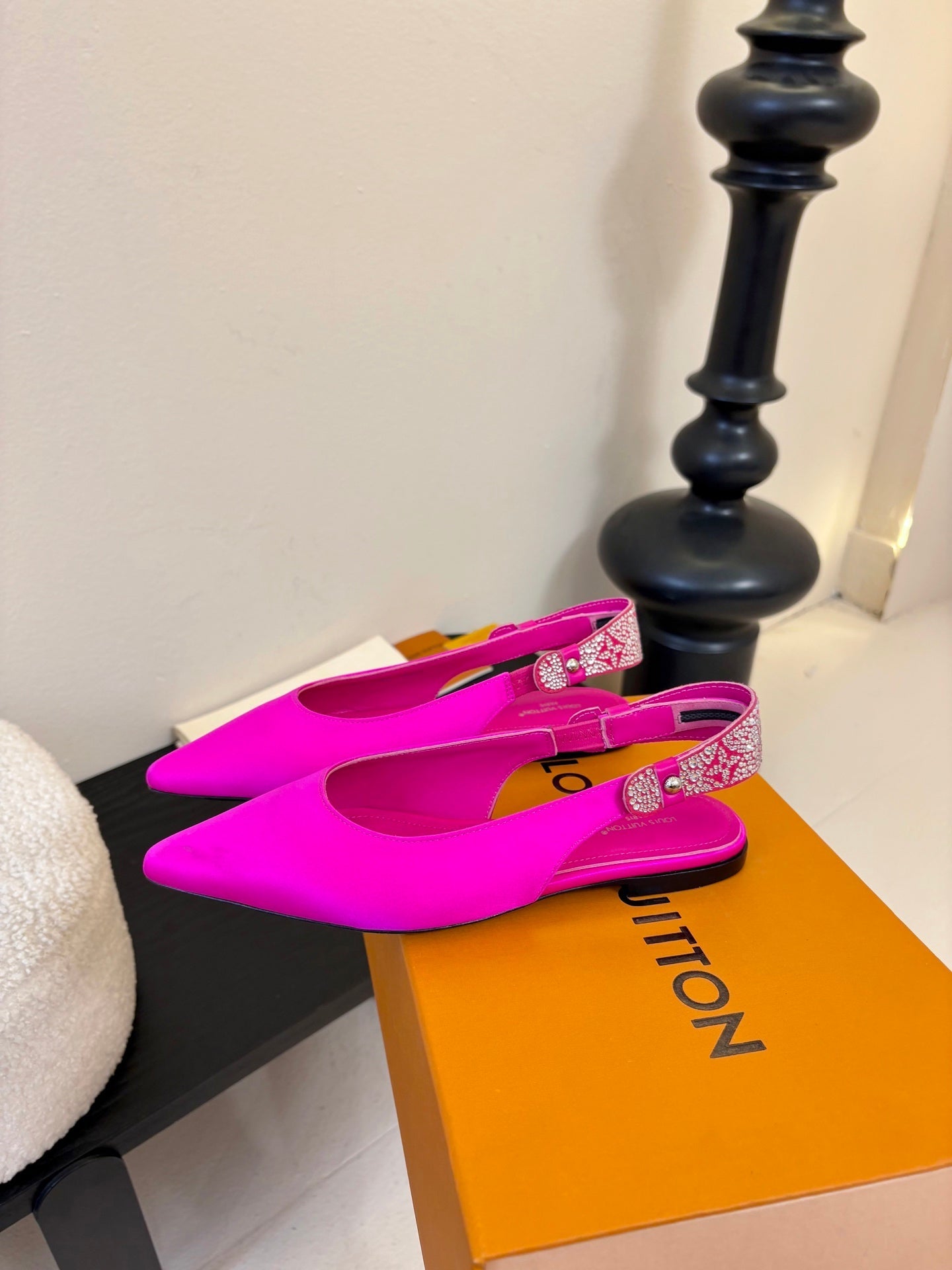 LV 26ss Legacy Slingback Flat Hot Pink Silk 627250