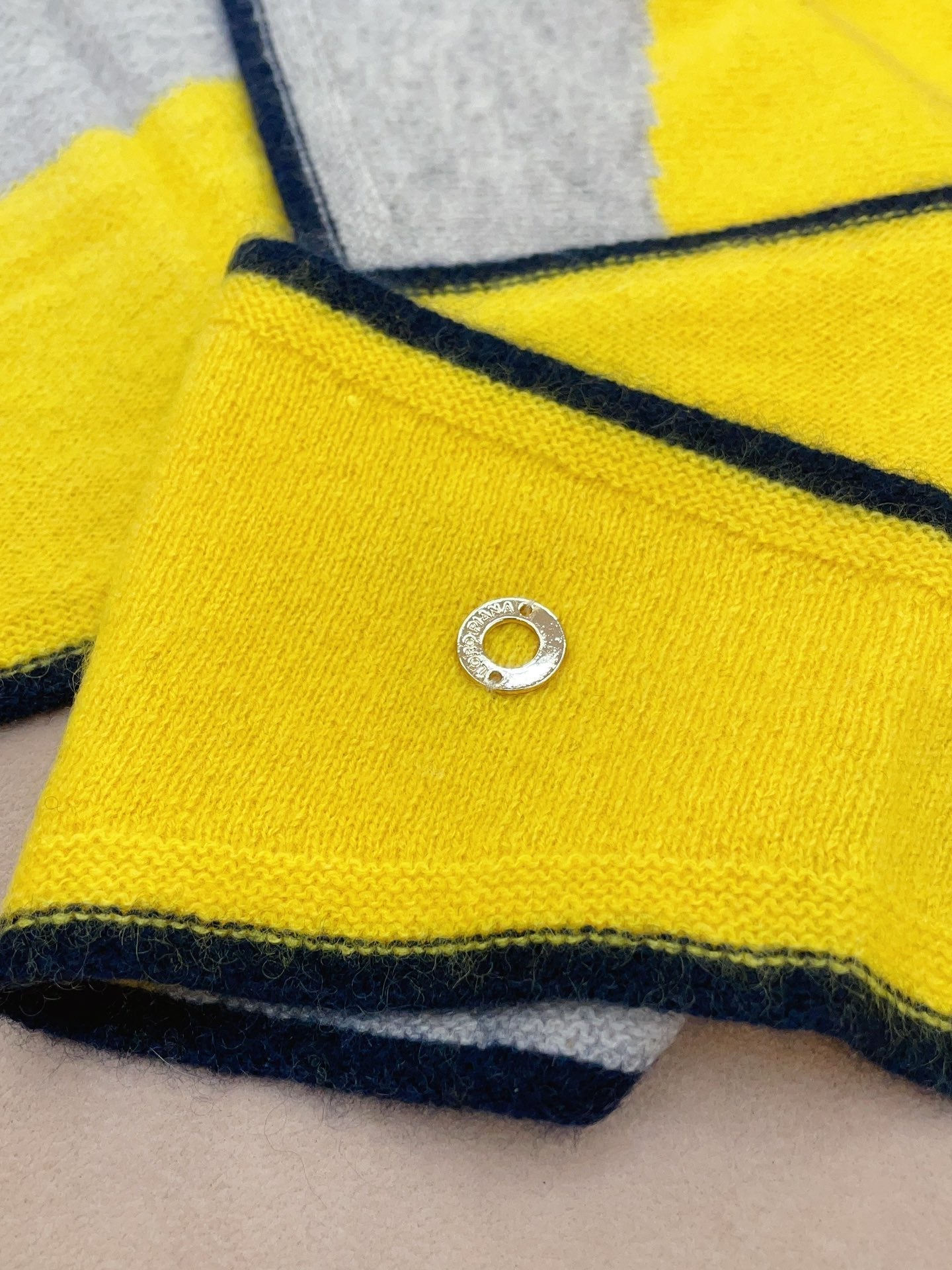 LP Yodo Scarf 150 CM In Grey Mix Yellow Cashmere  130489